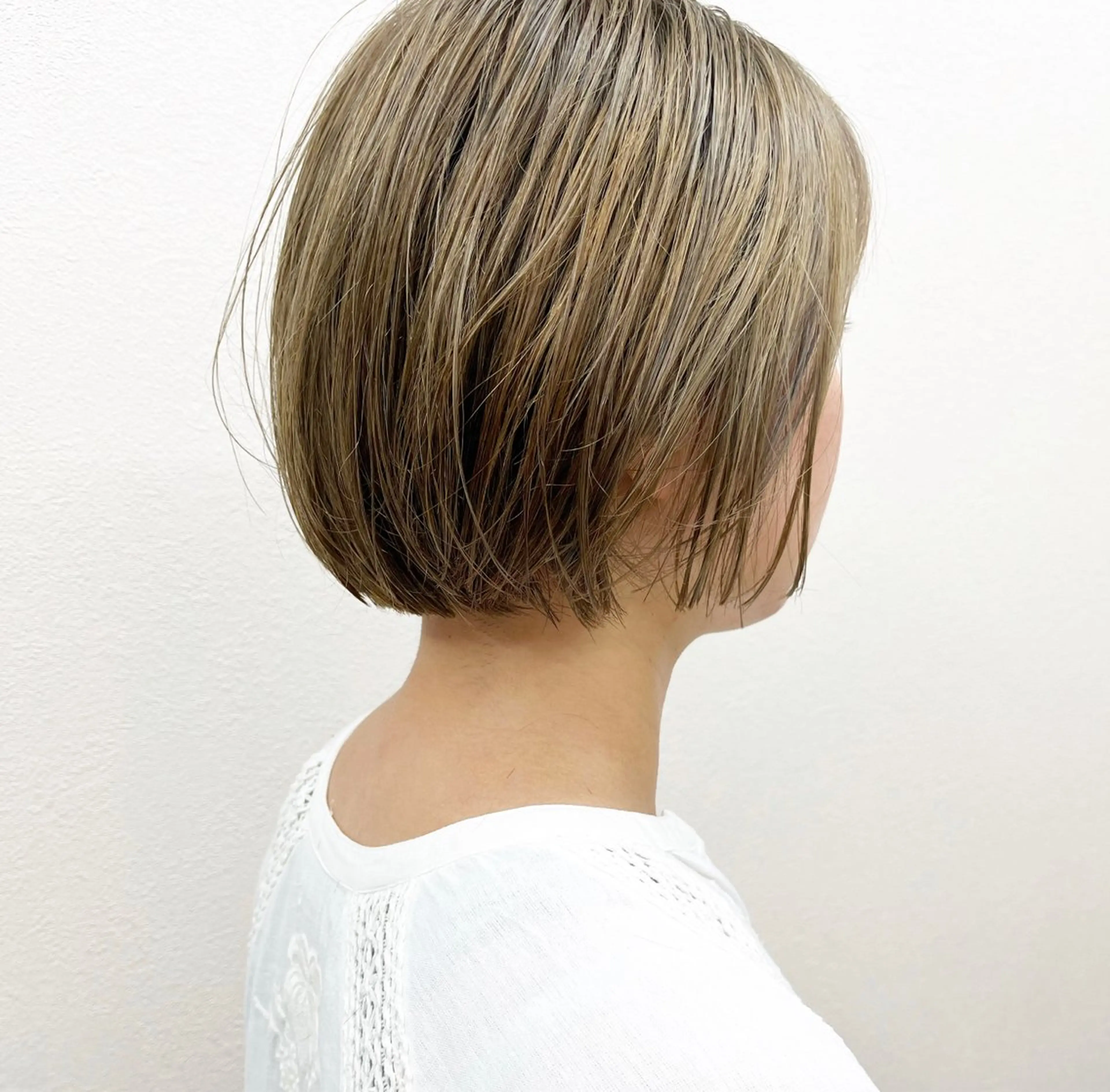 ショート カラー Hareru 豊田 修廣のヘアスタイル