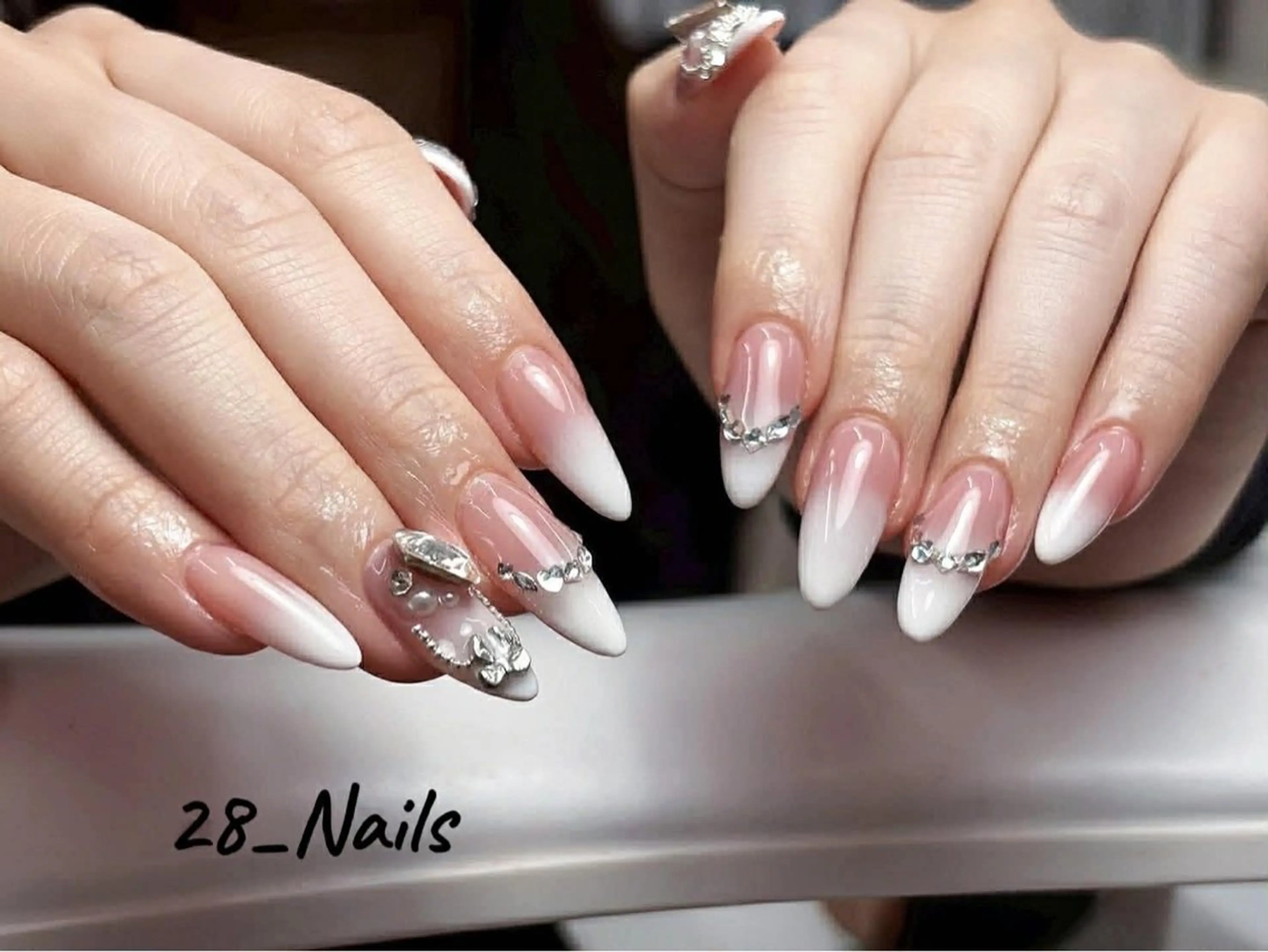 ネイル ジェルネイル ハンドネイル ニャット アインのネイルデザイン