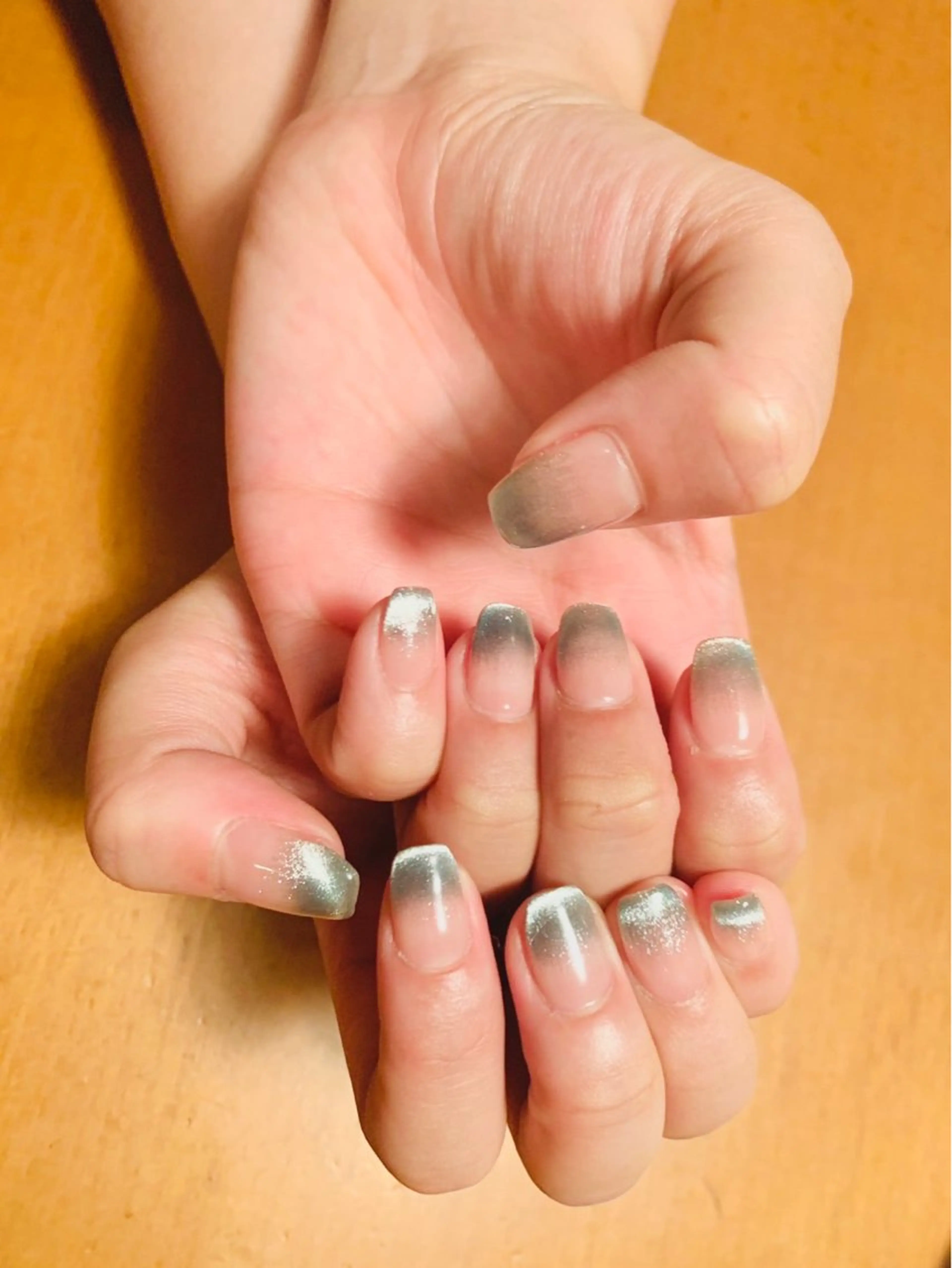 ネイル グラデーション マグネットネイル オフィスネイル シンプルネイル 夏ネイル ハンドネイル プライベートサロン N's Nailのネイルデザイン