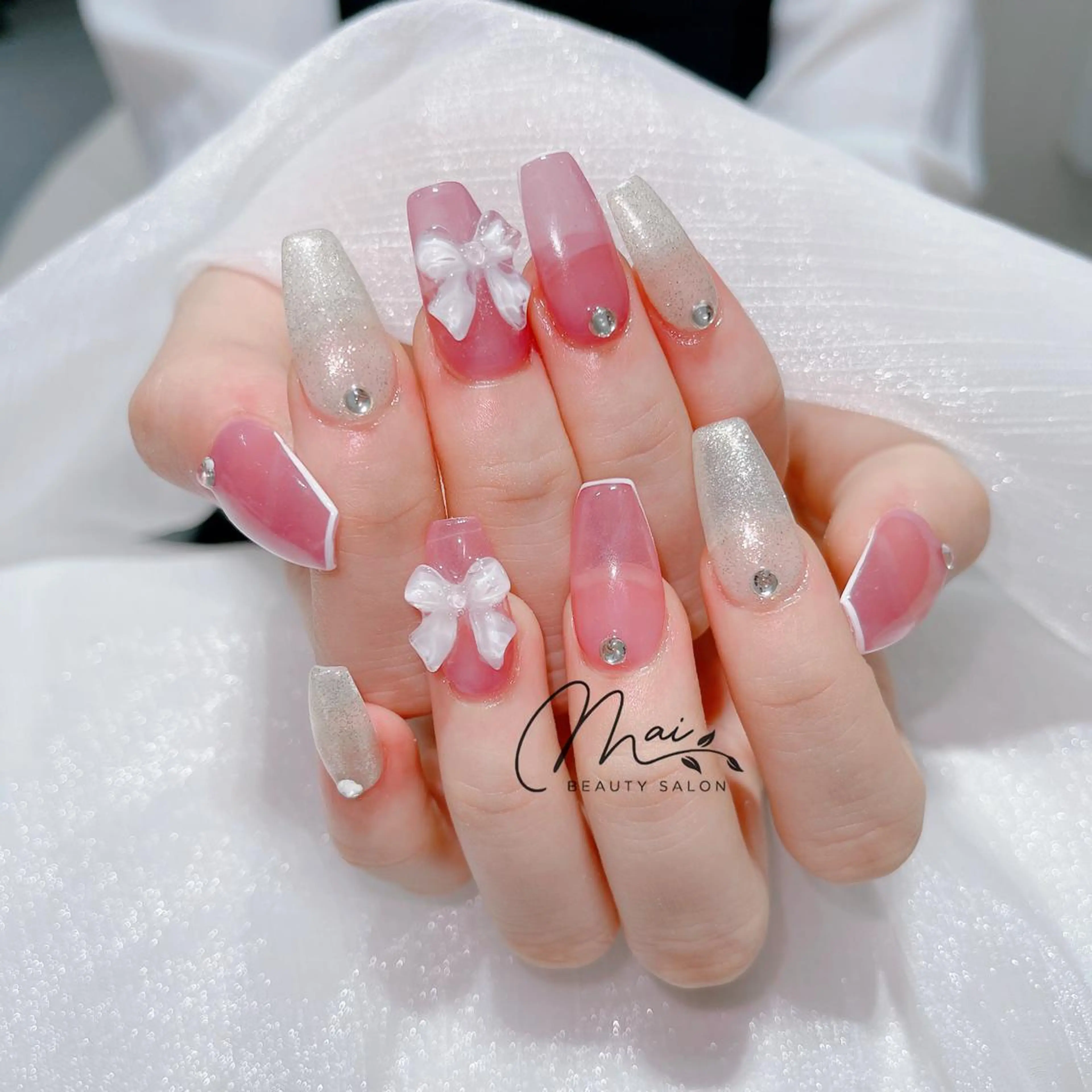 ネイル オーロラネイル チークネイル 長さ出し フラッシュネイル フットネイル MaiBeauty To  Toのネイルデザイン