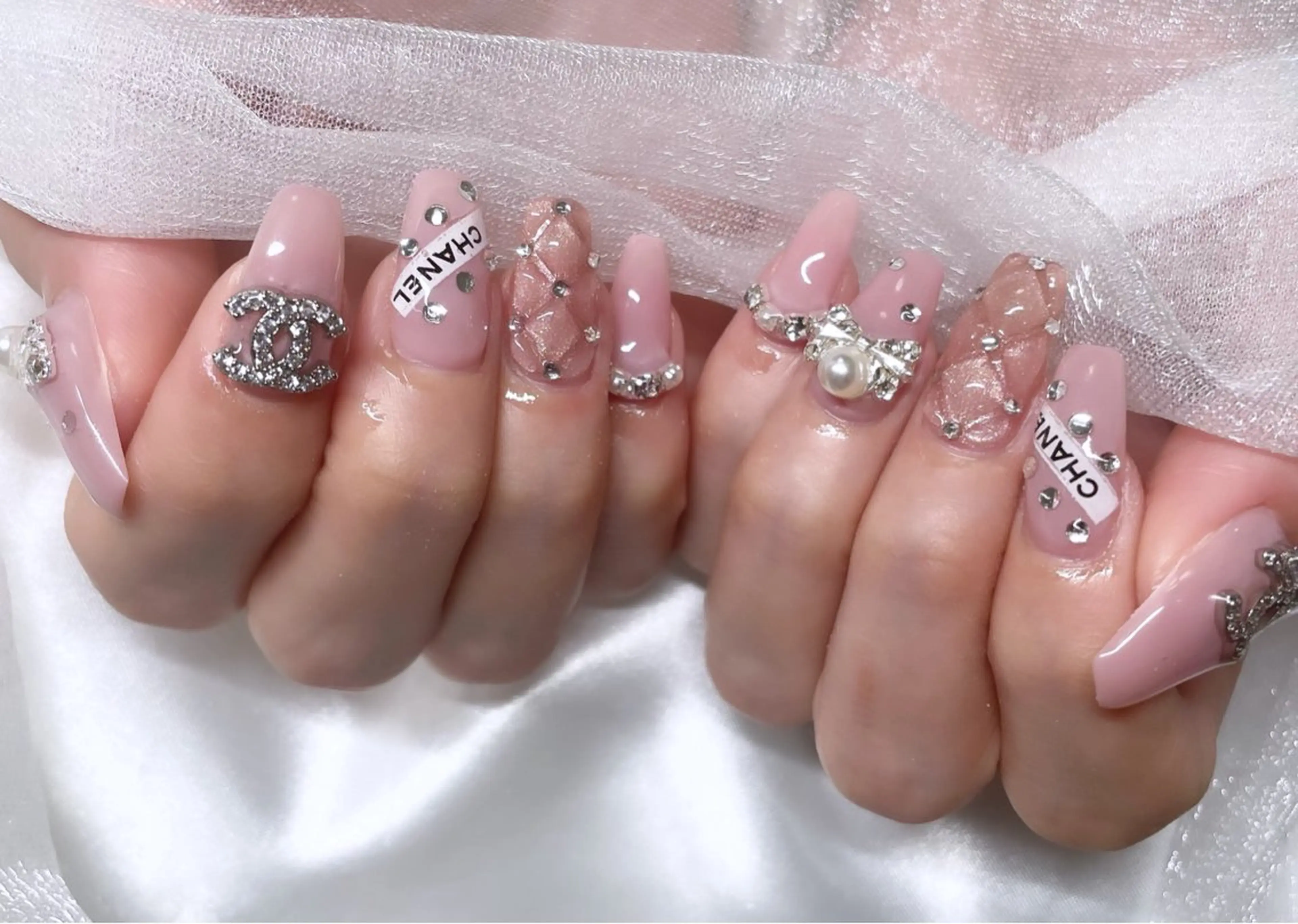 ネイル ハンドネイル Roi〈ロワ〉 Minakoのネイルデザイン