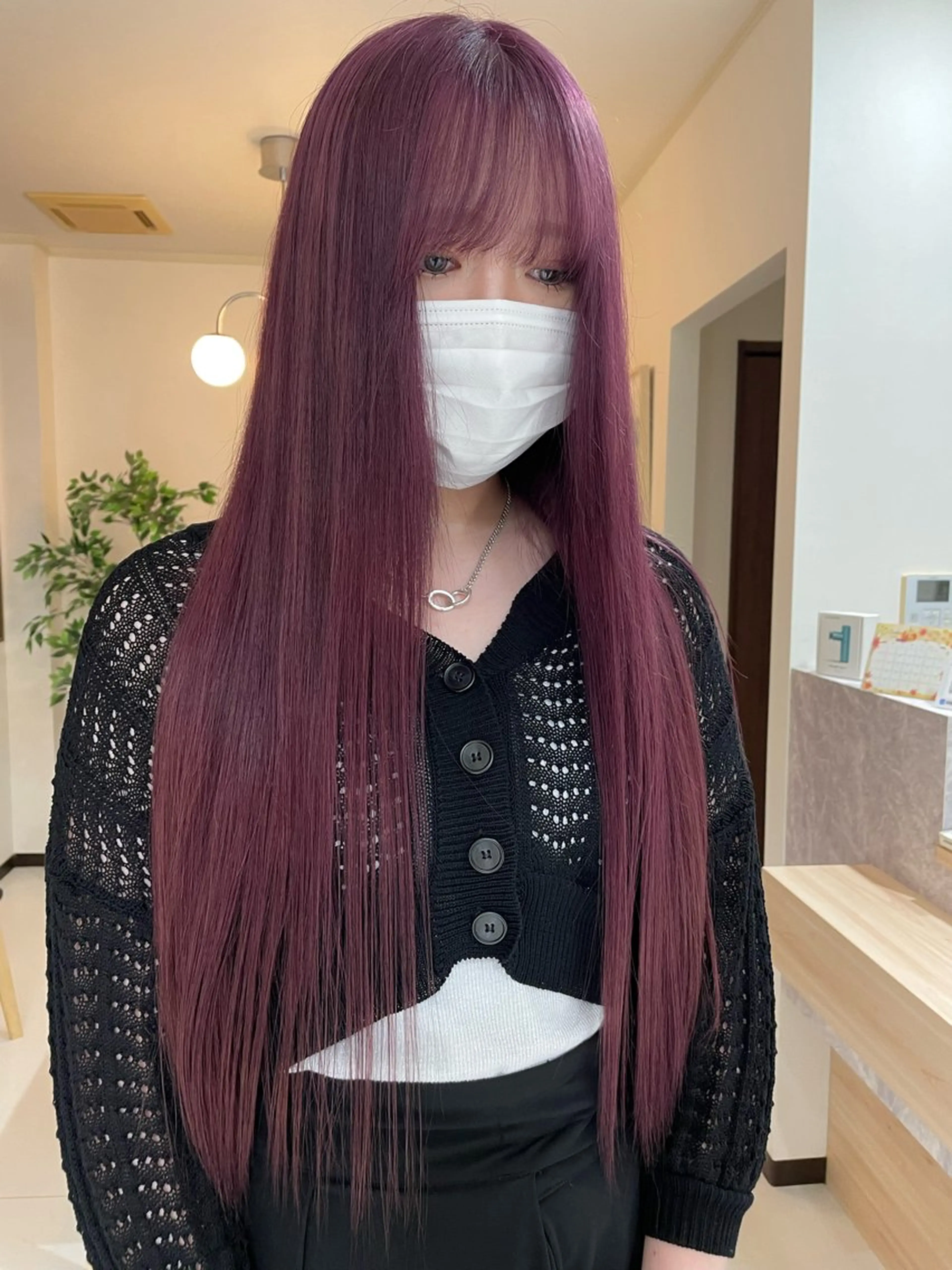 ロング パープルカラー ヘアカラー 守屋 颯太のヘアスタイル