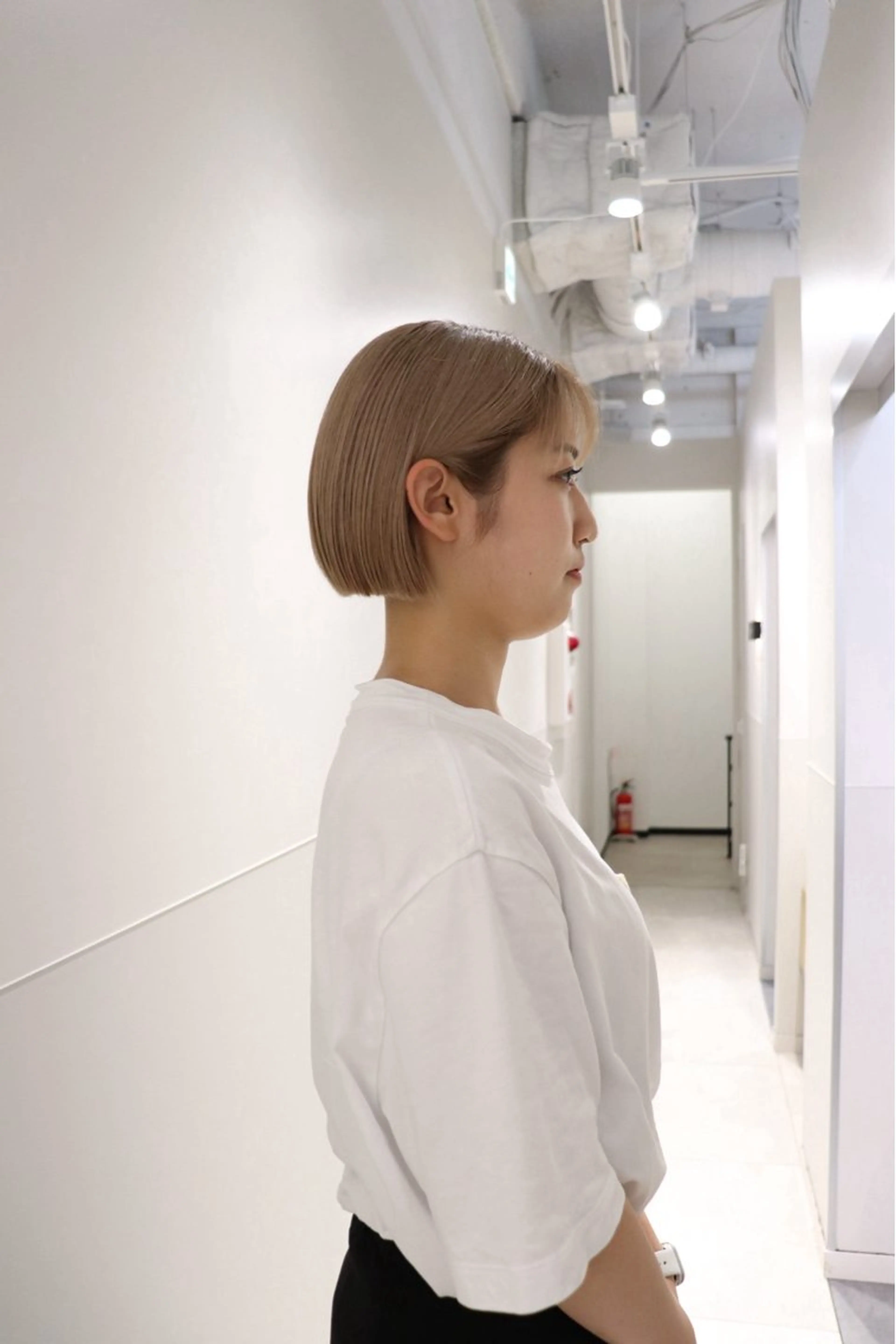 ショート カラー パーマ ヘアアレンジ メンズ 切りっぱなしボブ メンズ韓国風 ボブ くせ毛 髪質改善 切りっぱなしヘアボブ ミディアムヘアRYOのヘアスタイル