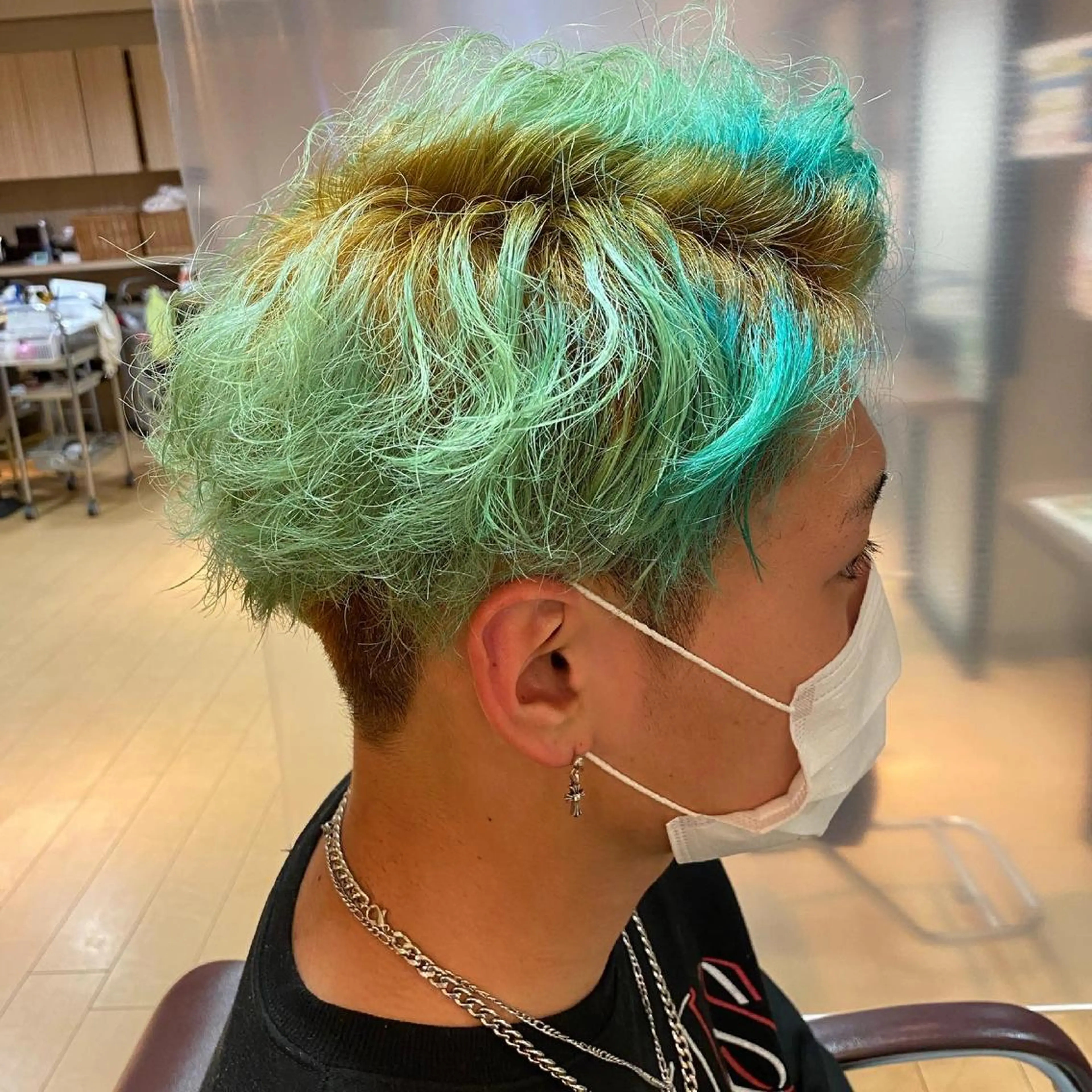 メンズ ツーブロック 刈り上げ 安藤 慎悟のヘアスタイル