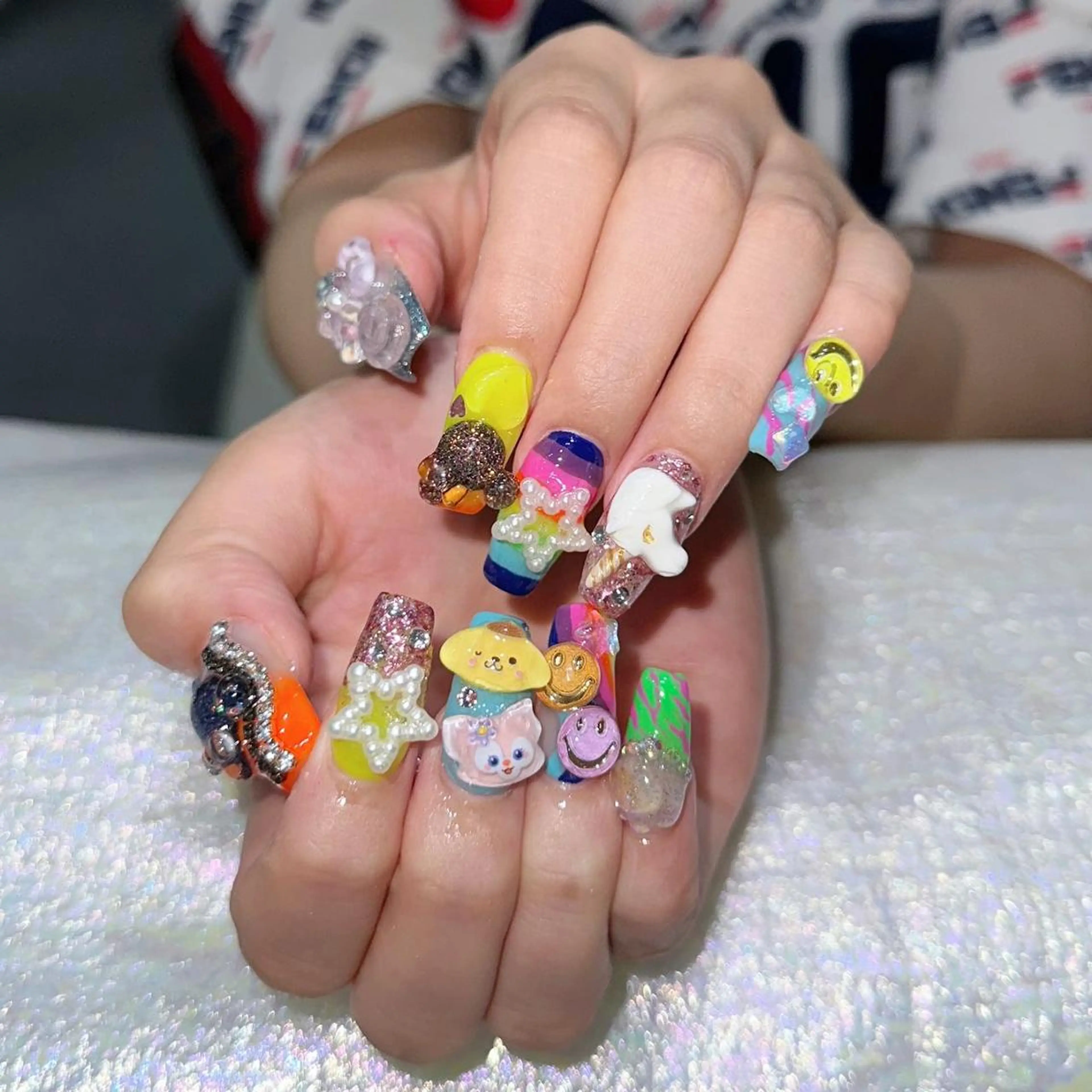 ネイル アートネイル 長さ出し スカルプネイル Queens 新宿本店のネイルデザイン