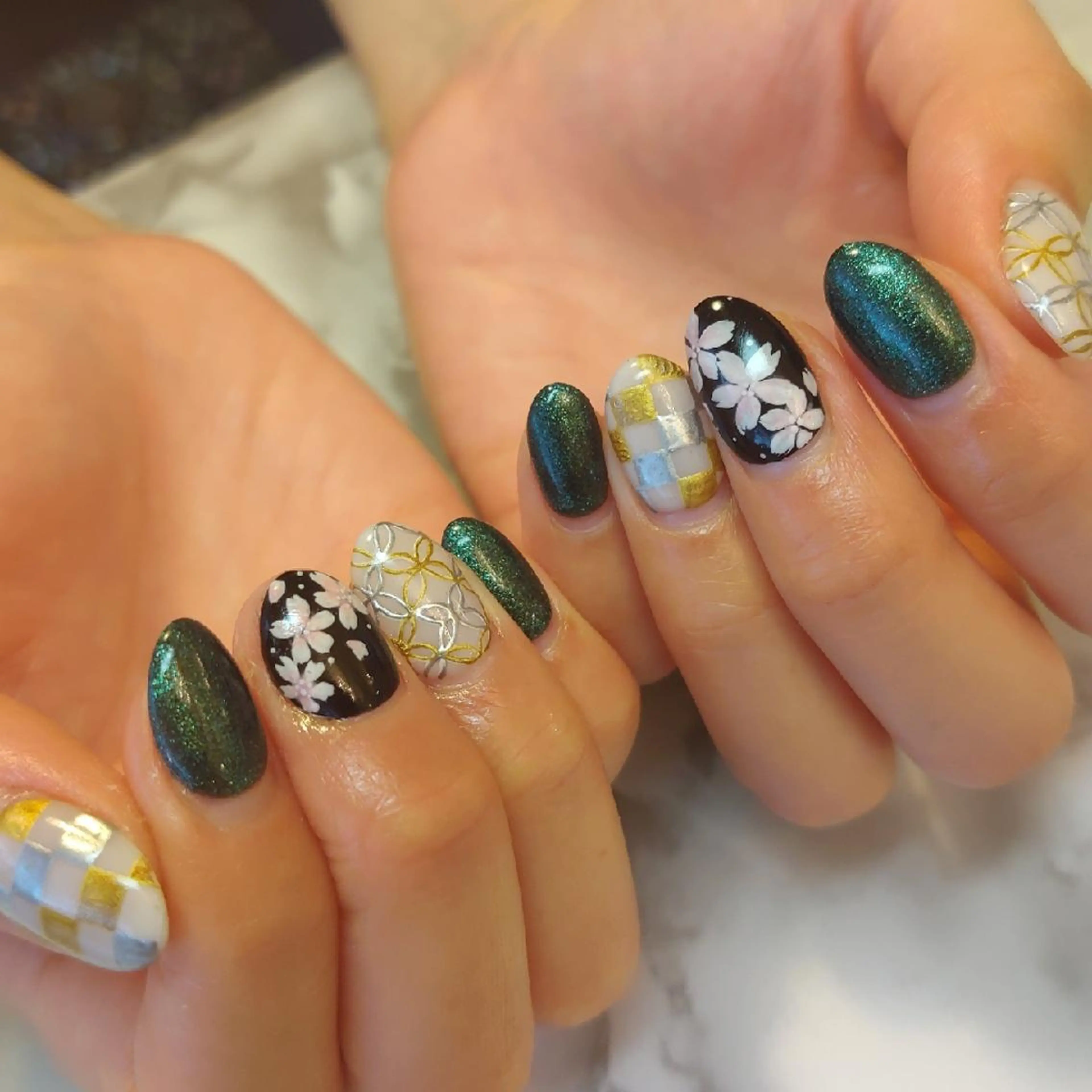 ネイル ジェヌインネイル 河内のネイルデザイン