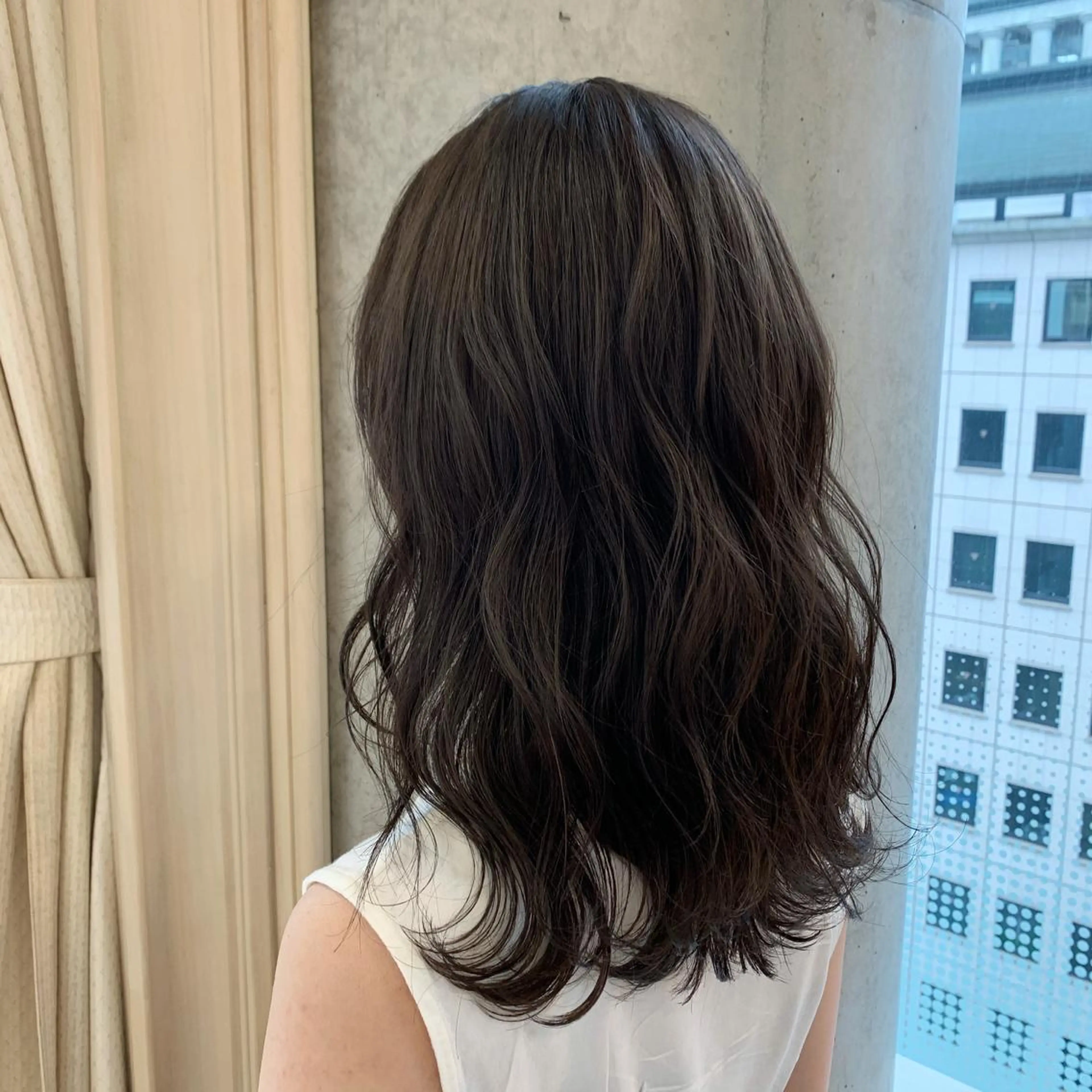 セミロング カラー カット ヘアカラー トリートメント サソウ ユリエ🥥のヘアスタイル