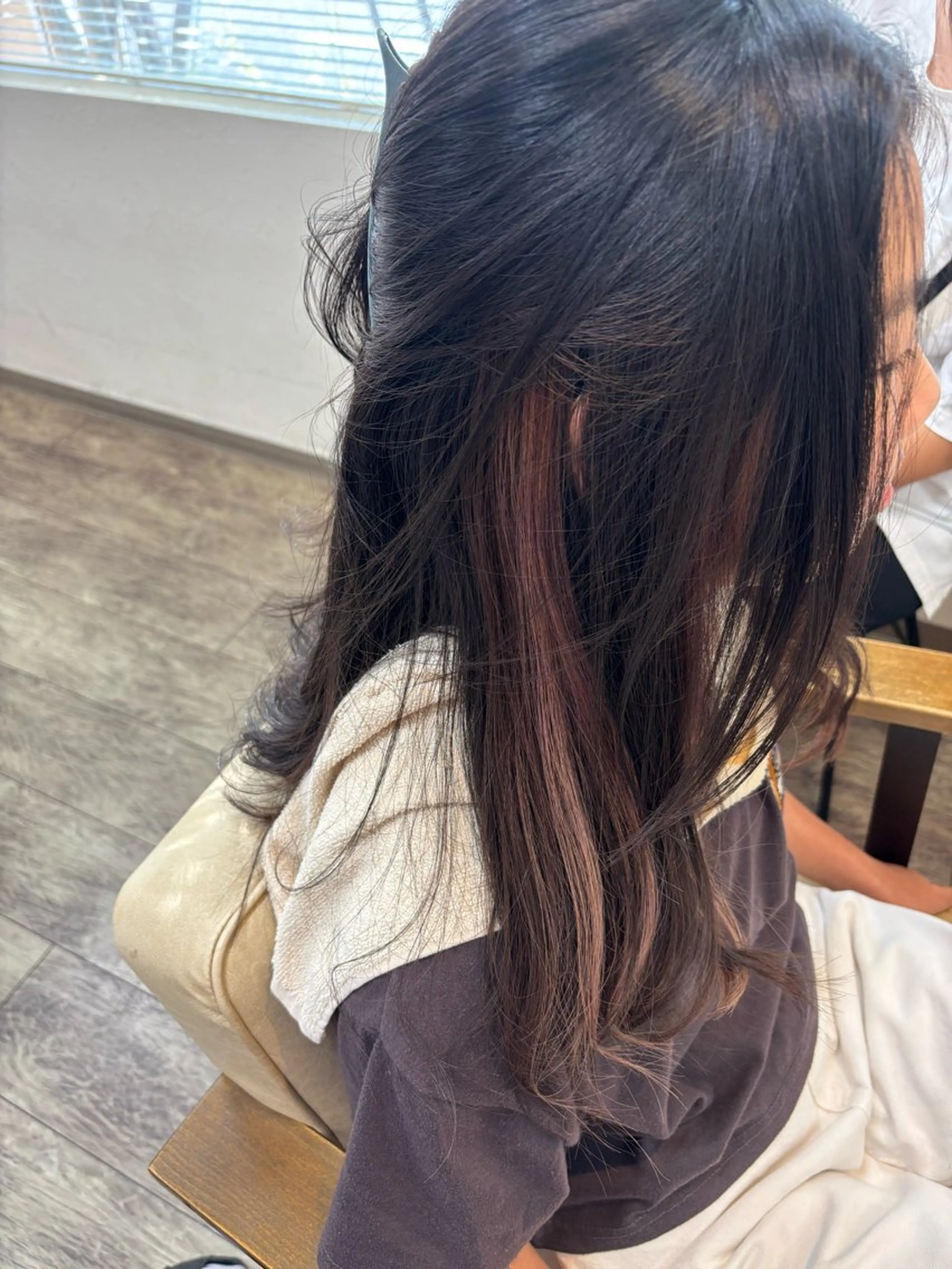 カラー キッズ インナーカラー sage 井上のヘアスタイル