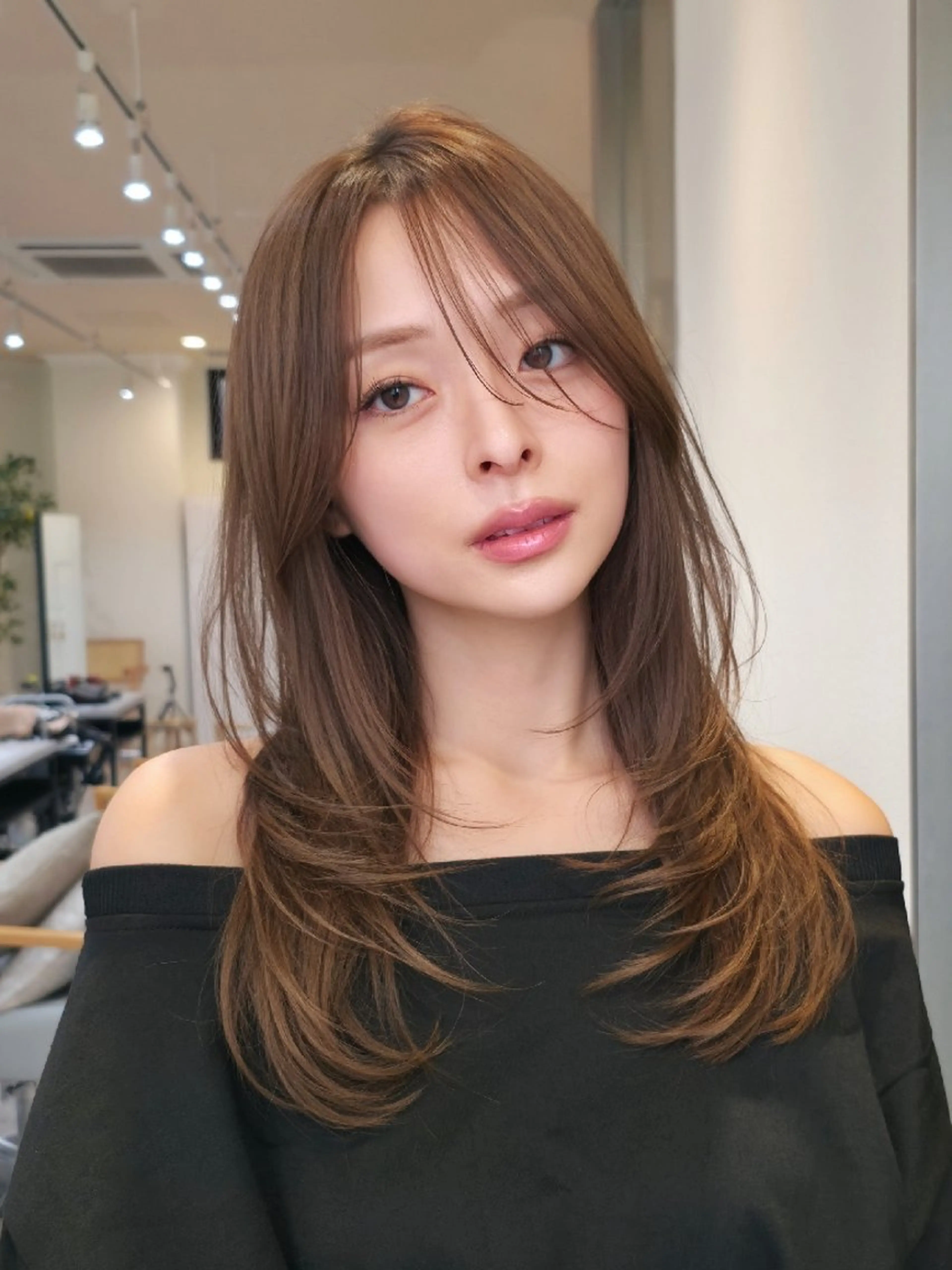 ミディアム ハッシュカット レイヤーカット おくれ毛 カット ヘアカラー 徳本 駿太のヘアスタイル