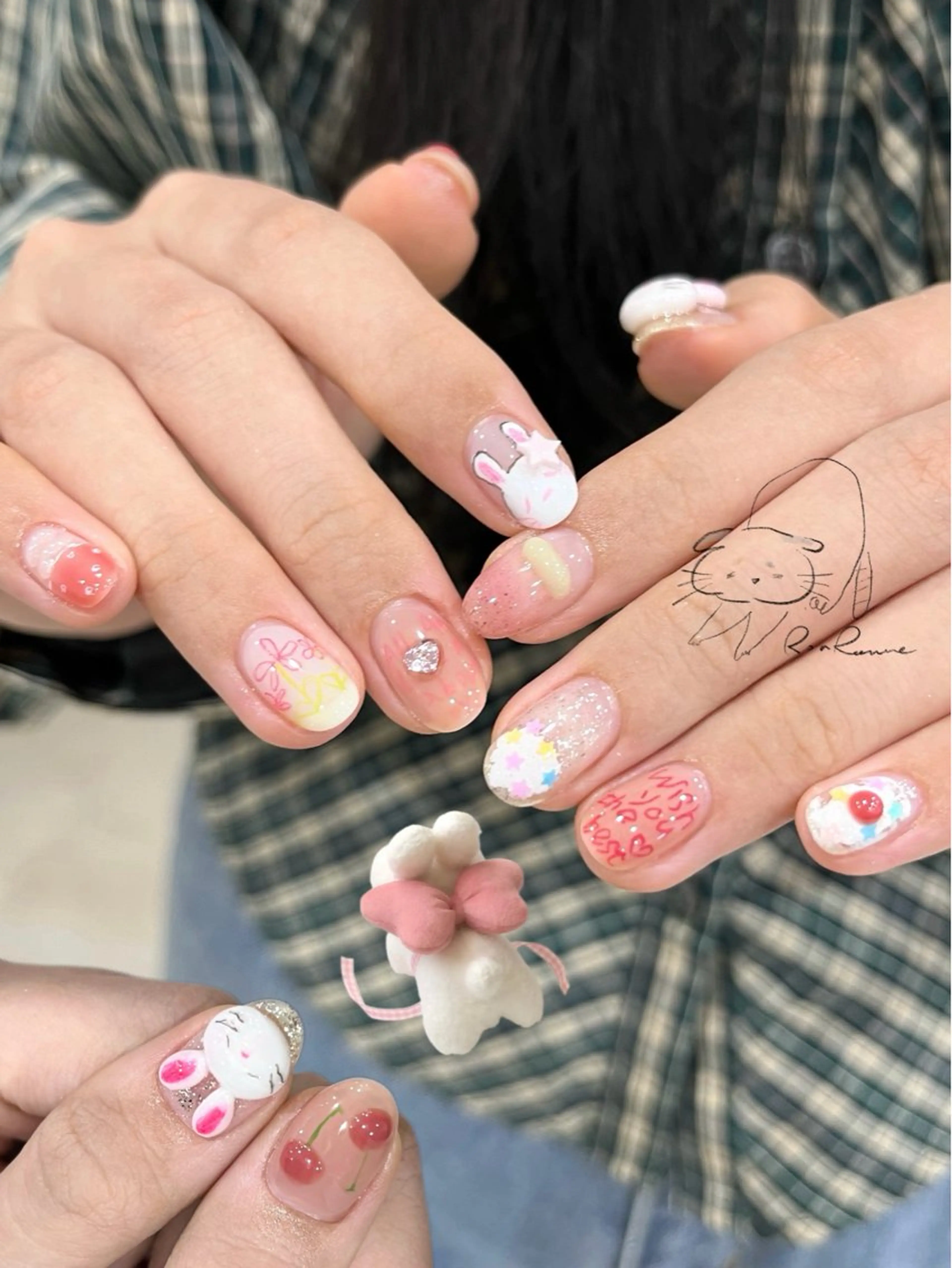 ネイル オーロラネイル 長さ出し フレンチネイル ジェルネイル ミラーネイル ハンドネイル Cho Artネイル所属・ronronne .のネイルデザイン