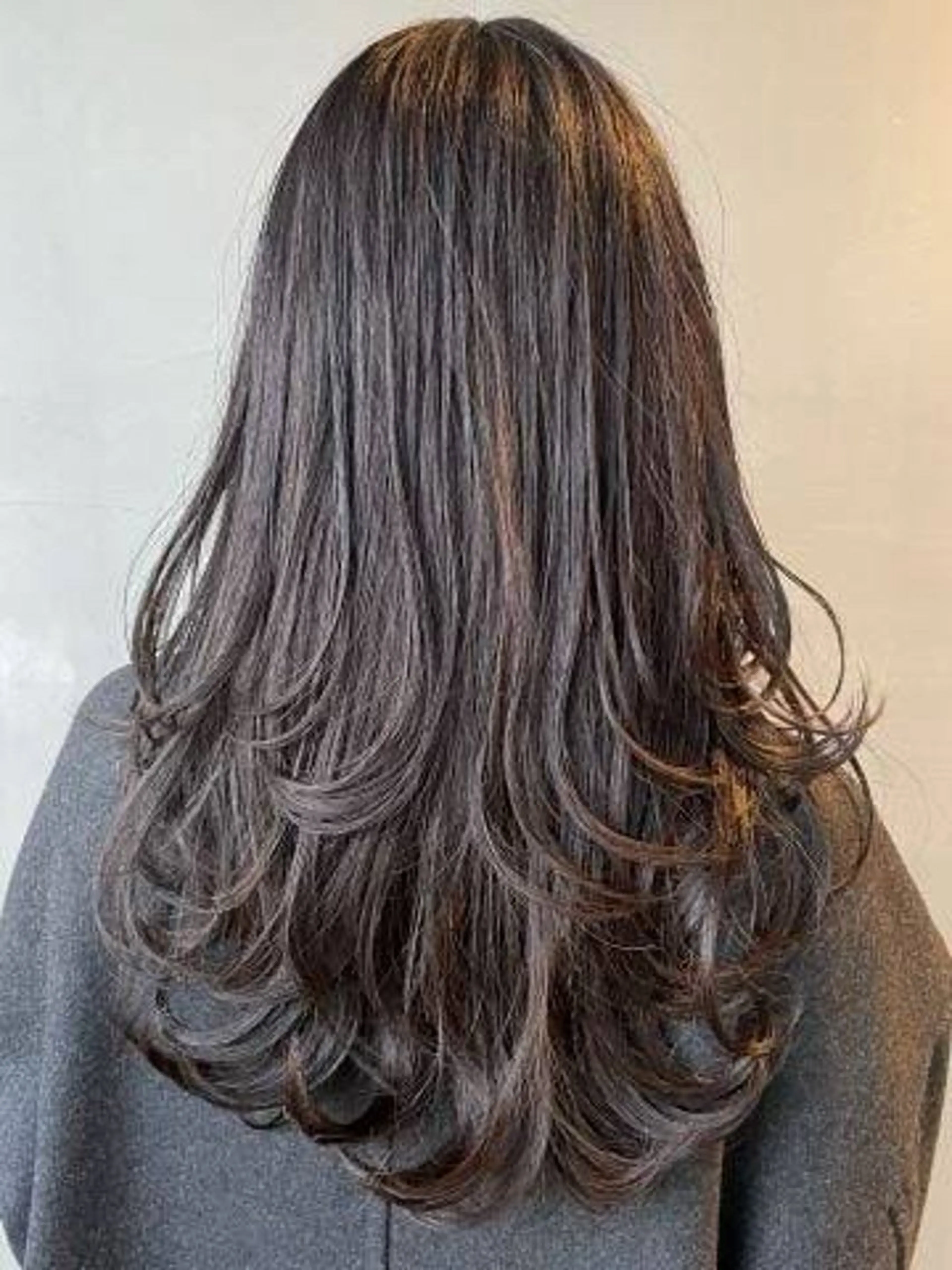 ロング 鈴木 彩純のヘアスタイル