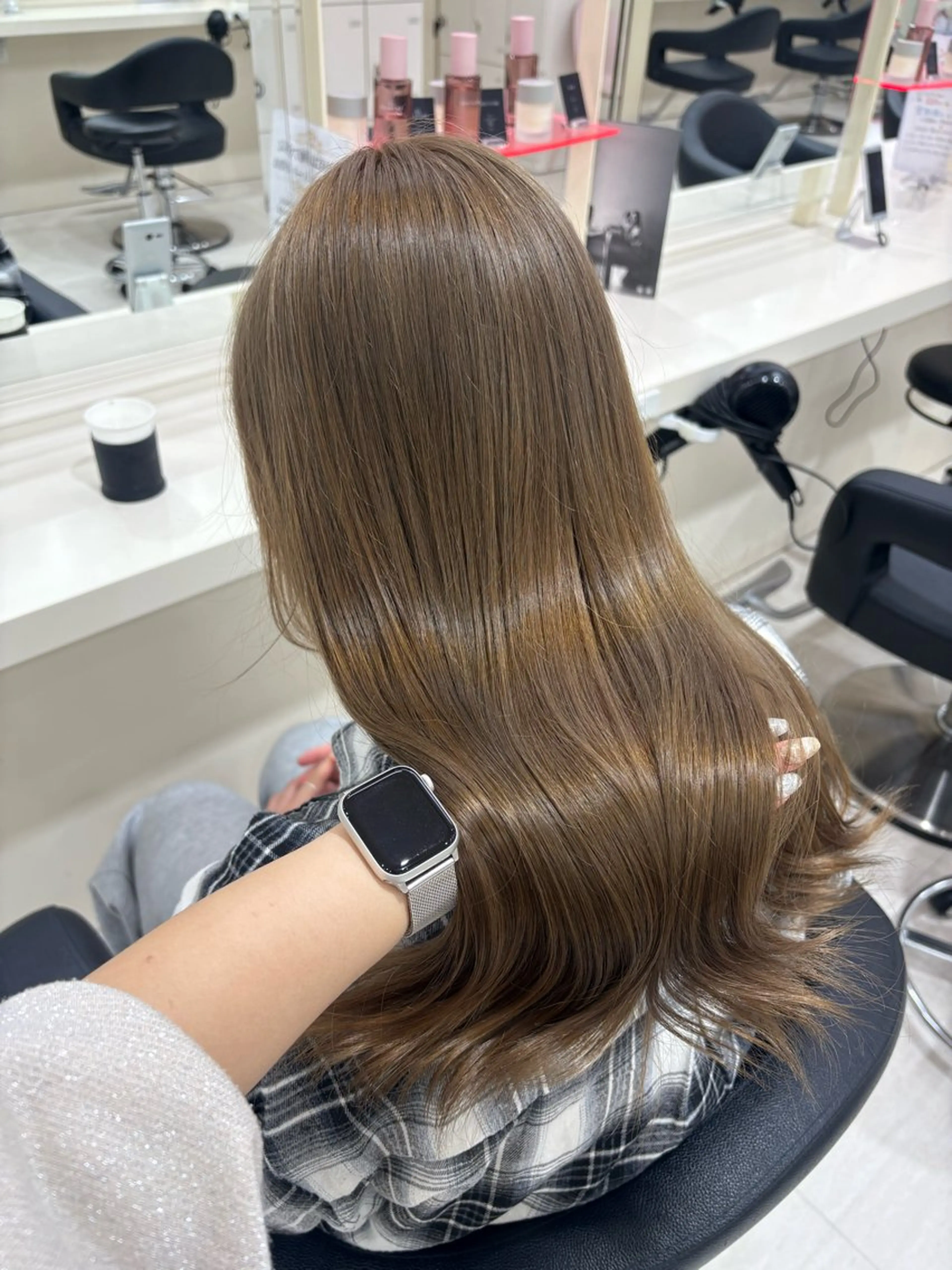 ロング カラー ロング ヘアカラー トリートメント 🌿‬透明感ベージュ 🫧ひなの🧸のヘアスタイル