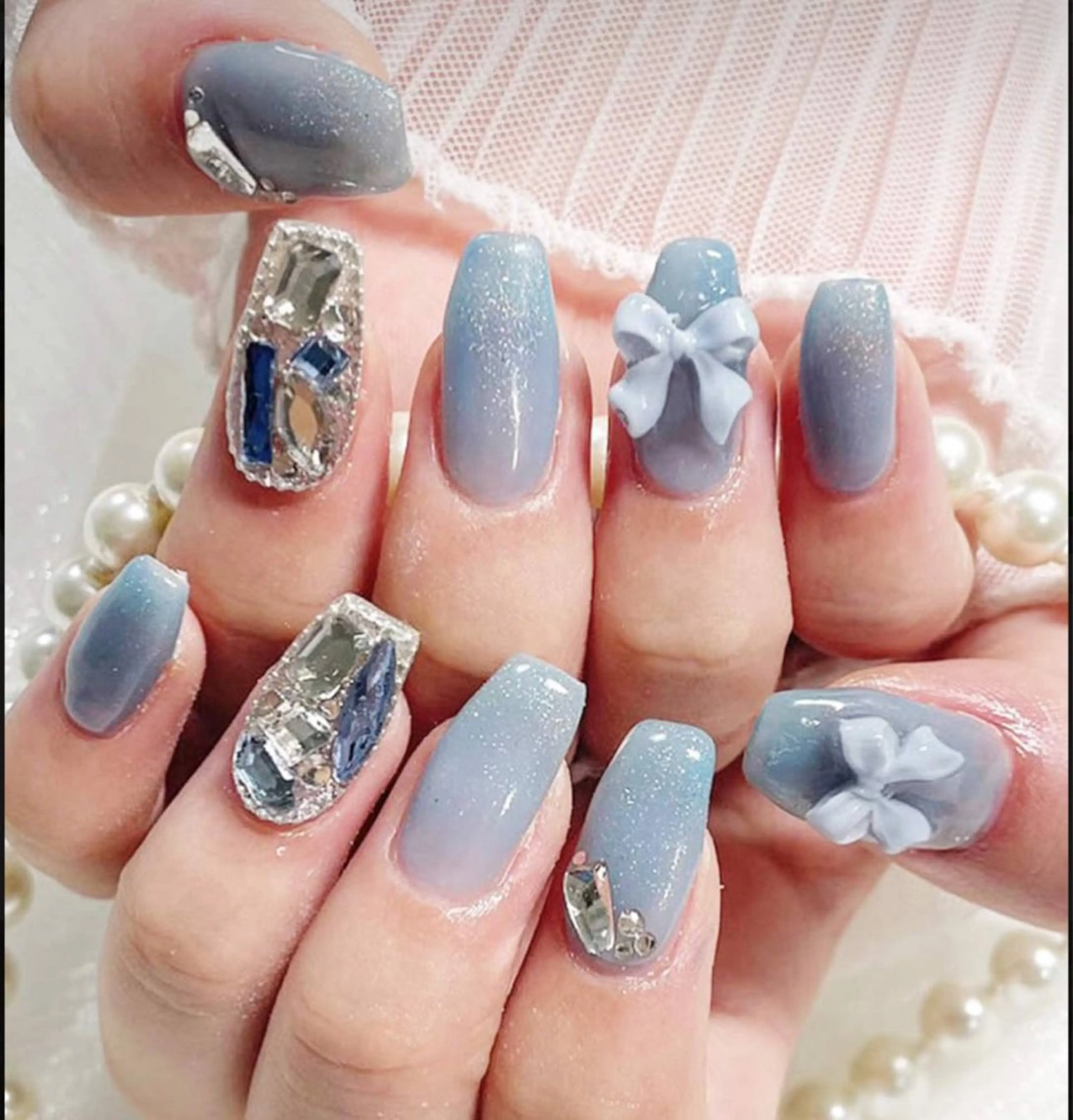 ネイル オーロラネイル フレンチネイル ジェルネイル ハロウィン キラキラネイル H.baby Nail Salonのネイルデザイン