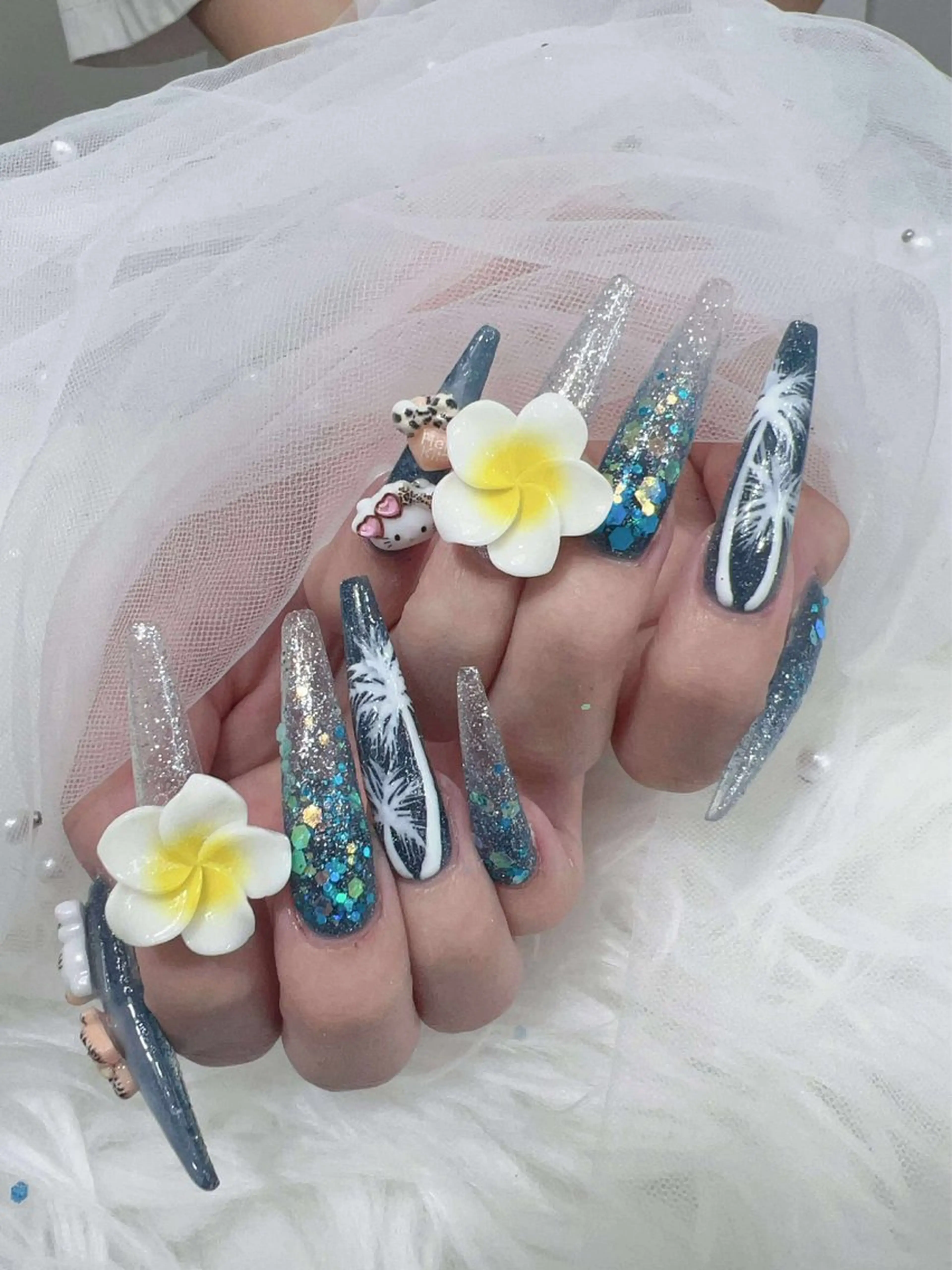 ネイル ハロウィン キラキラネイル 韓国ネイル スカルプネイル ハンドネイル MoMoA Nail ネイル長さ出し専門店のネイルデザイン