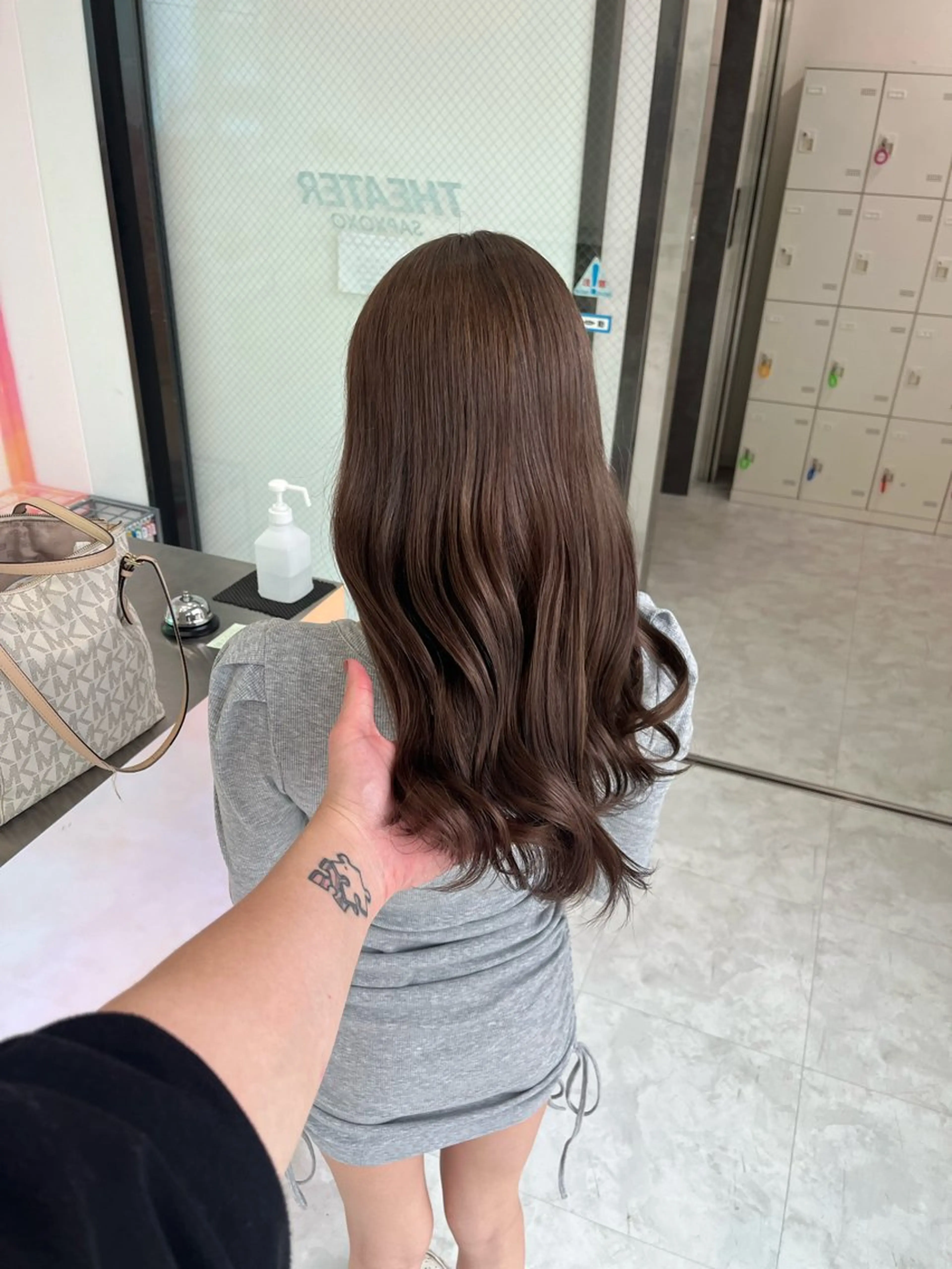 セミロング パーマ ヘアカラー トレンドレイヤー No.1/KOHEIのヘアスタイル