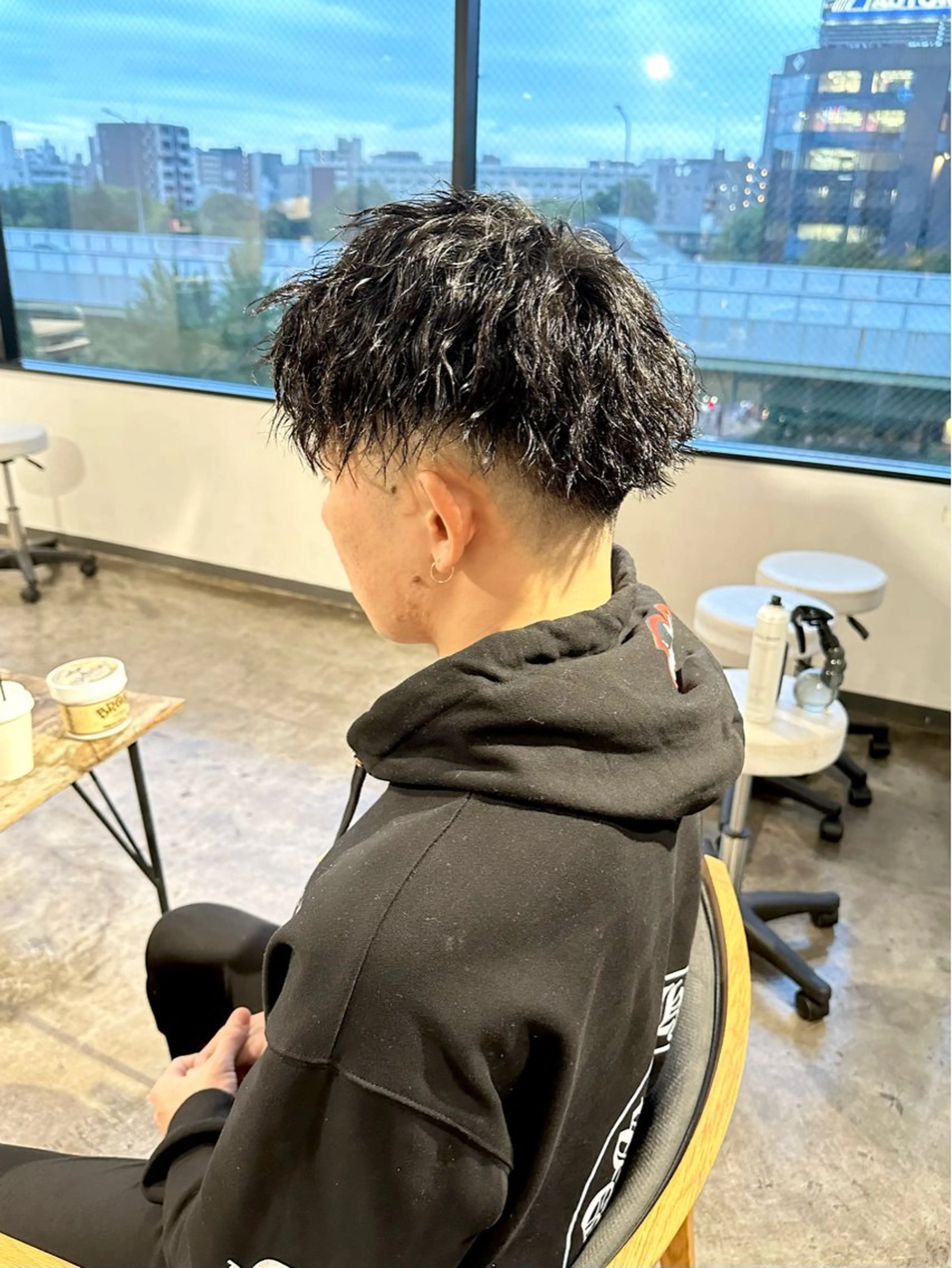 メンズ フェードカット メンズパーマ メンズツイストパーマ 波巻きパーマ ツイストパーマ カット ヘアカラー パーマ トリートメント 骨格補正施術/メンズ 専門美容師/YUYAのヘアスタイル
