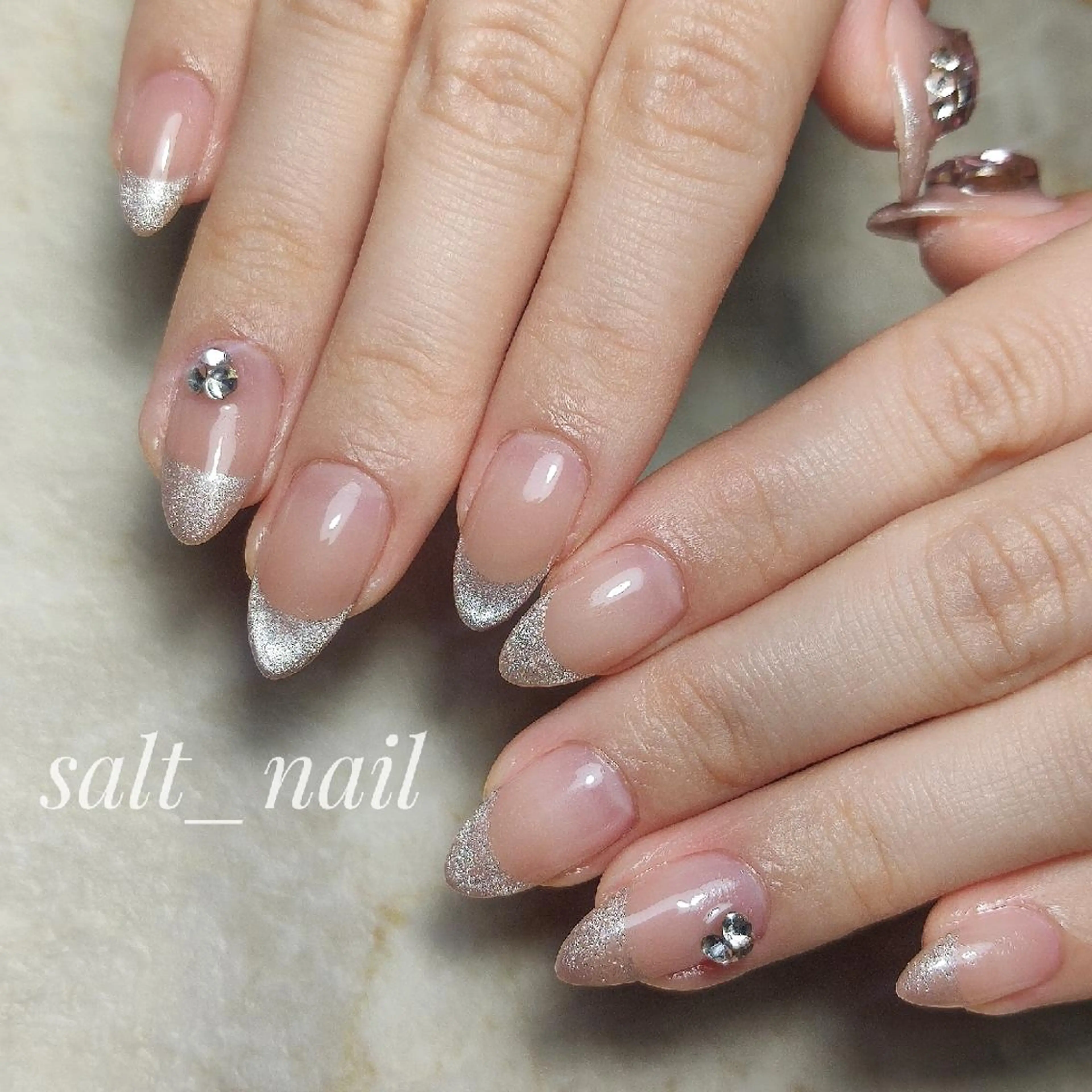ネイル フレンチネイル マグネットネイル マグネットフレンチ 個人サロン saltnailのネイルデザイン