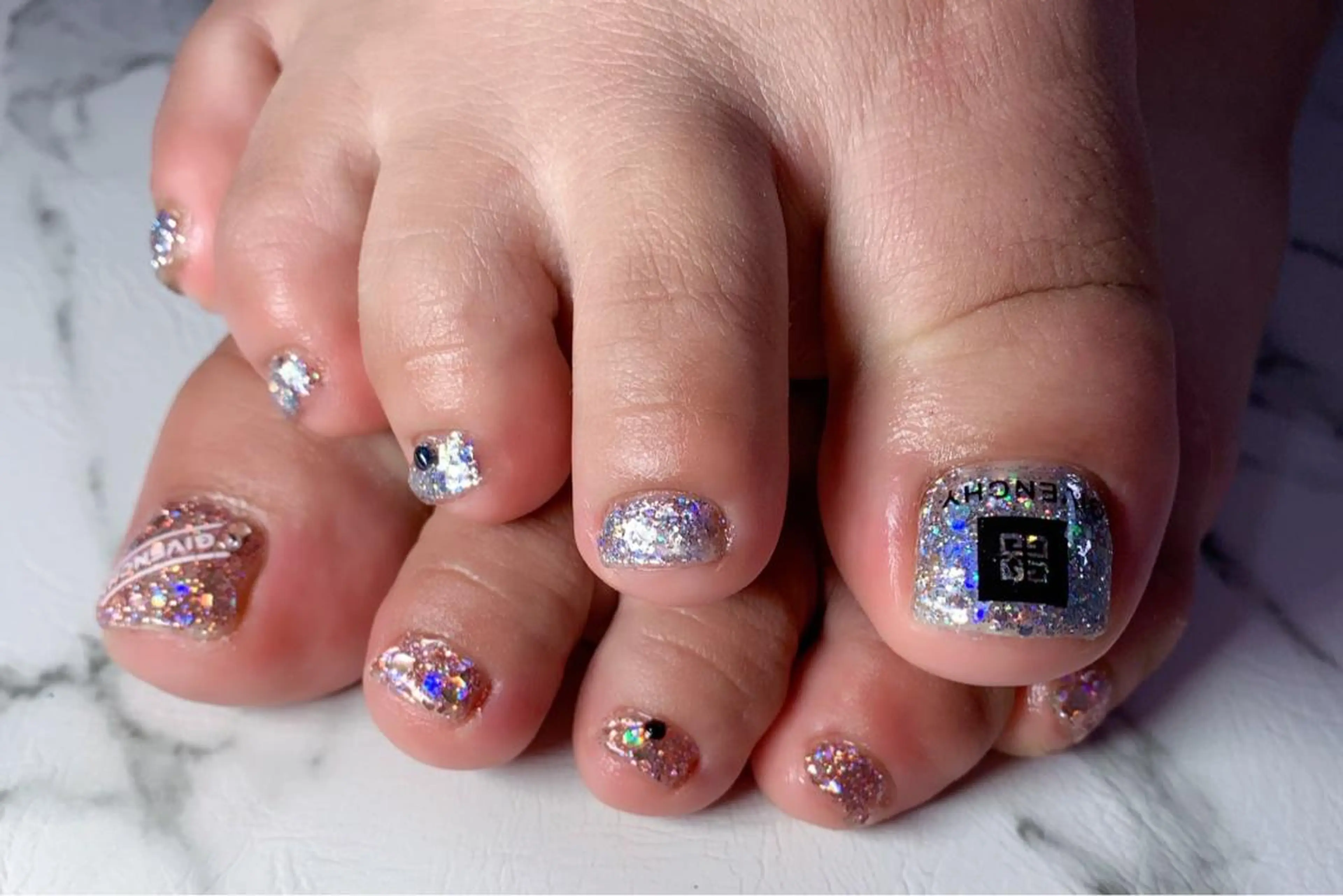 ネイル アニマル柄 アートネイル フットネイル ニュアンスネイル ピンク フットネイル x.1.0.nail ♡Cのネイルデザイン