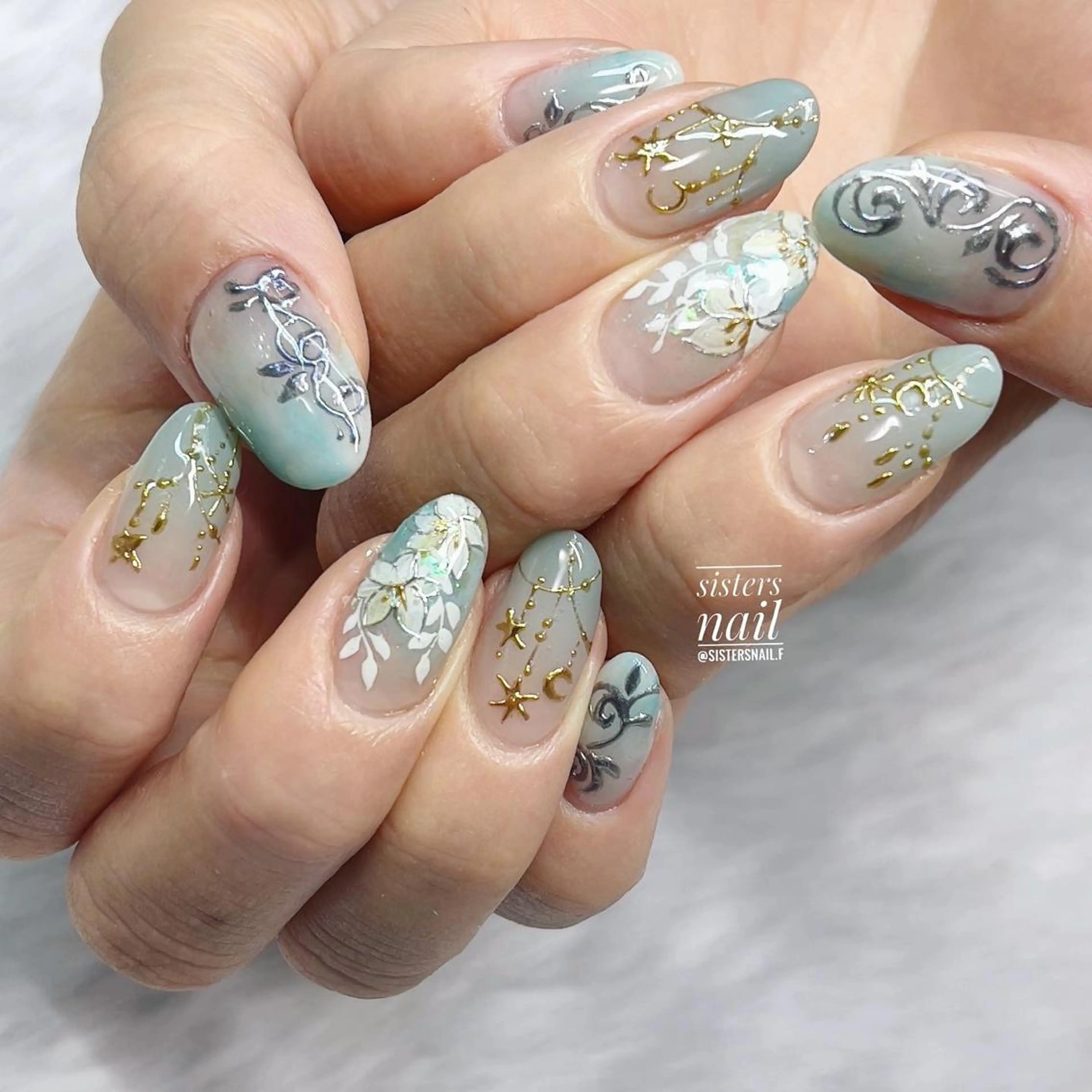ネイル アートネイル ブルー フラワーネイル ゴールド レース sisters nail.fのネイルデザイン