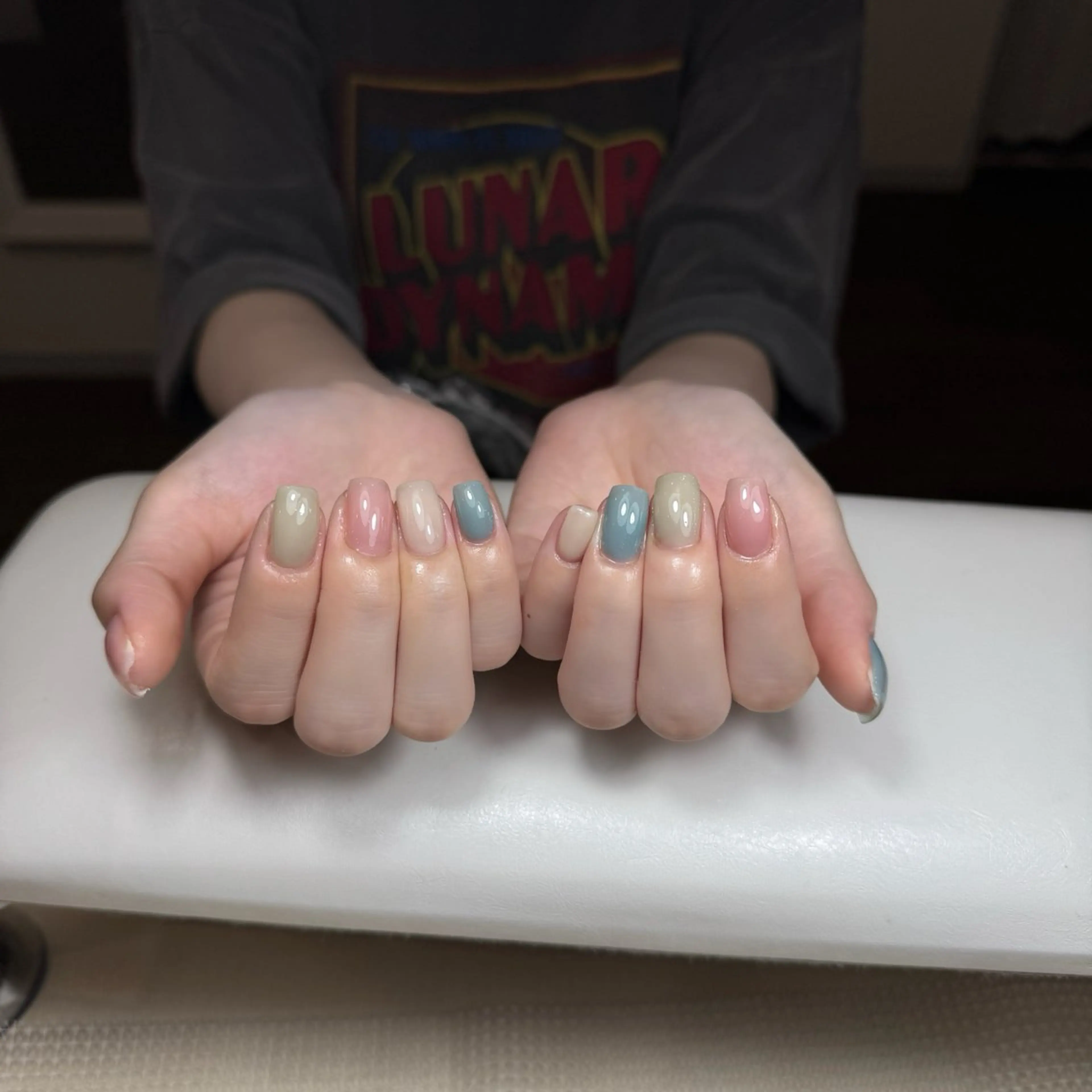 ネイル チークネイル フレンチネイル グラデーション 韓国ネイル マグネットネイル Hana Nailのネイルデザイン