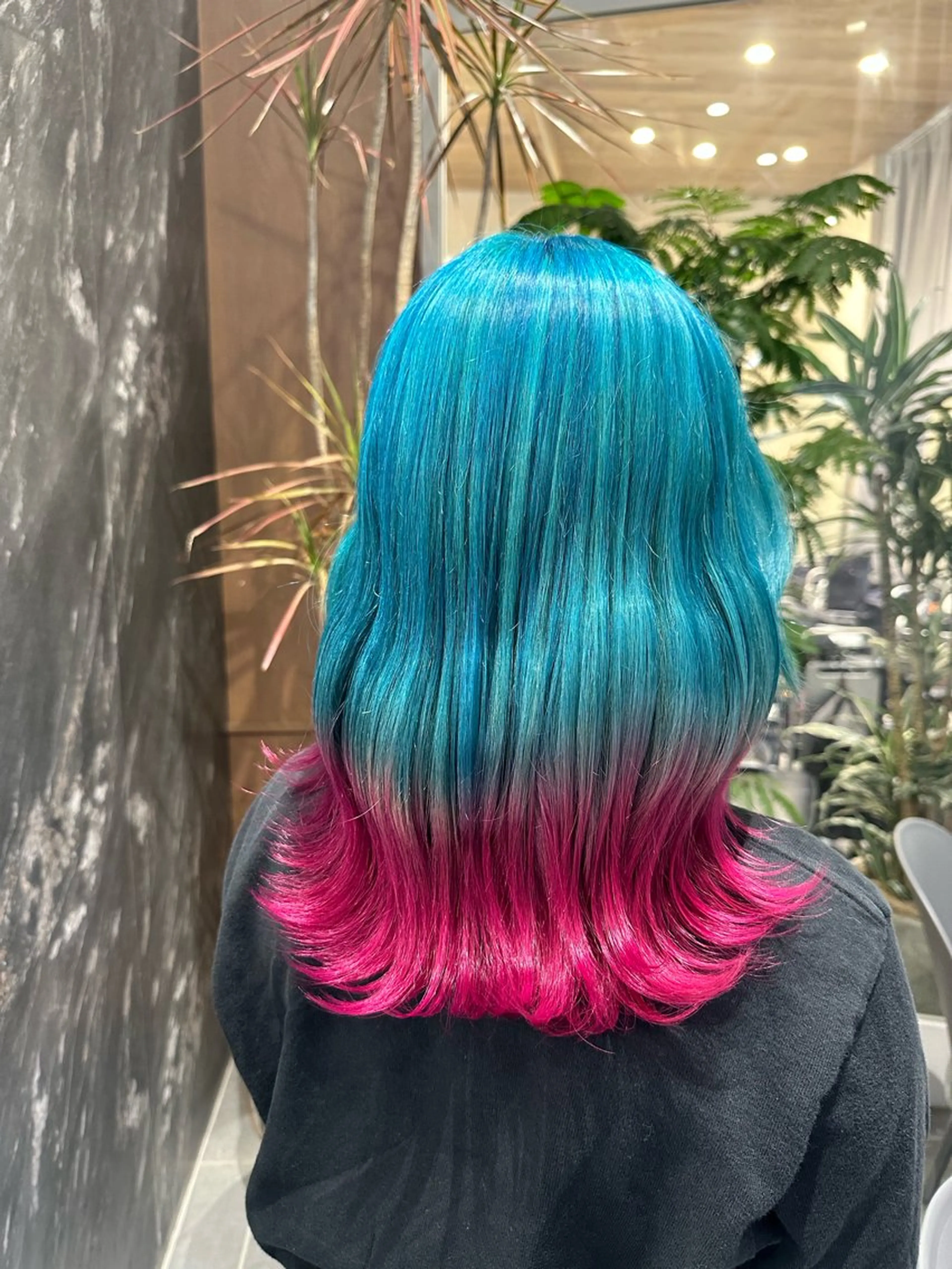 ミディアム カラー ブリーチ ブルーカラー ケアブリーチ ダブルカラー ハイトーンカラー ヘアカラー トリートメント salowin原宿iori所属・💋ハイトーンデザイ ンヘア💋A'nyuのヘアスタイル