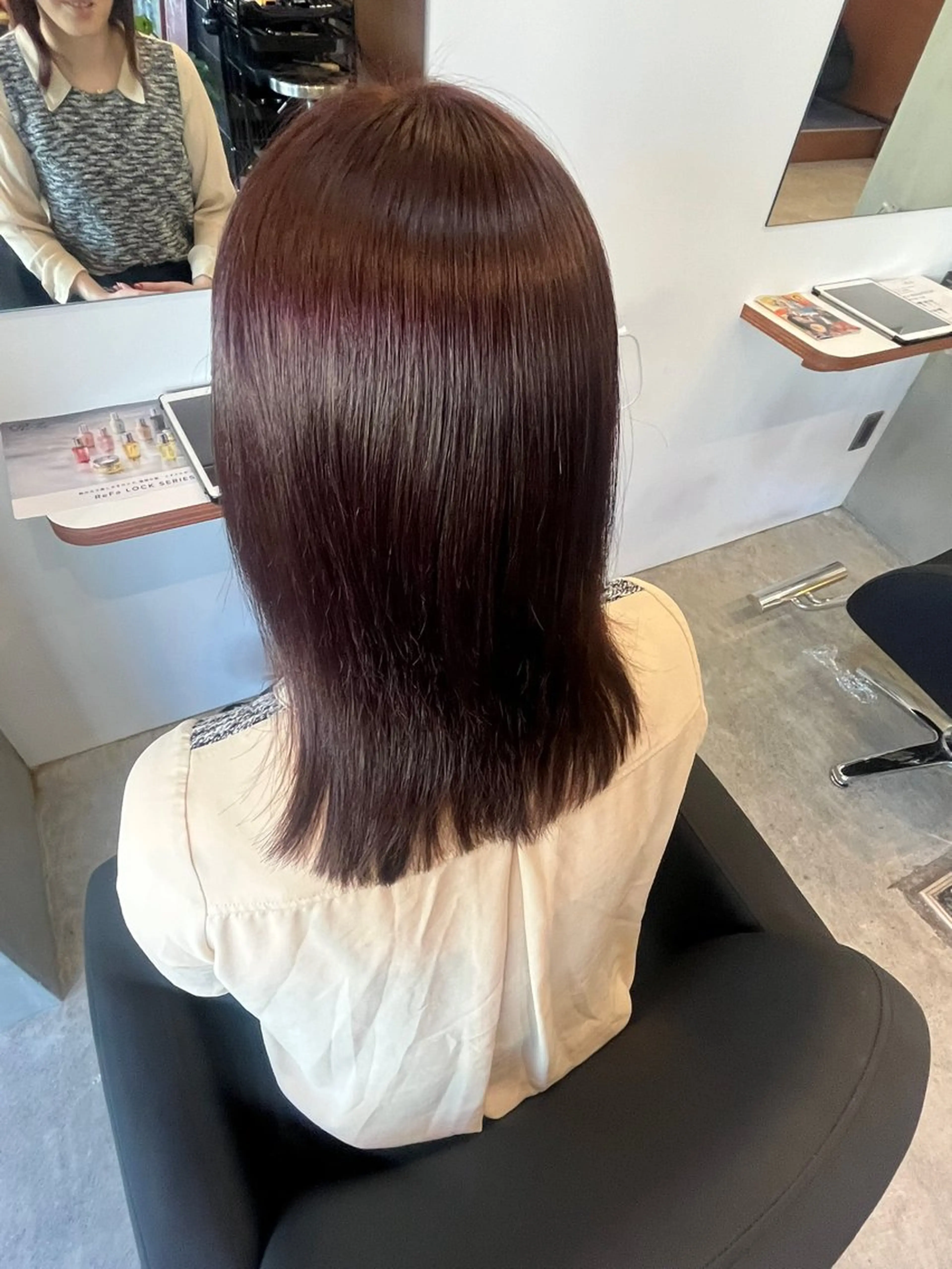 ミディアム ヘアカラー 𝐩𝐞𝐚𝐤𝐲.所属・𝐩𝐞𝐚𝐤𝐲 ⋆⸜🧡⸝‍⋆菜々みのヘアスタイル