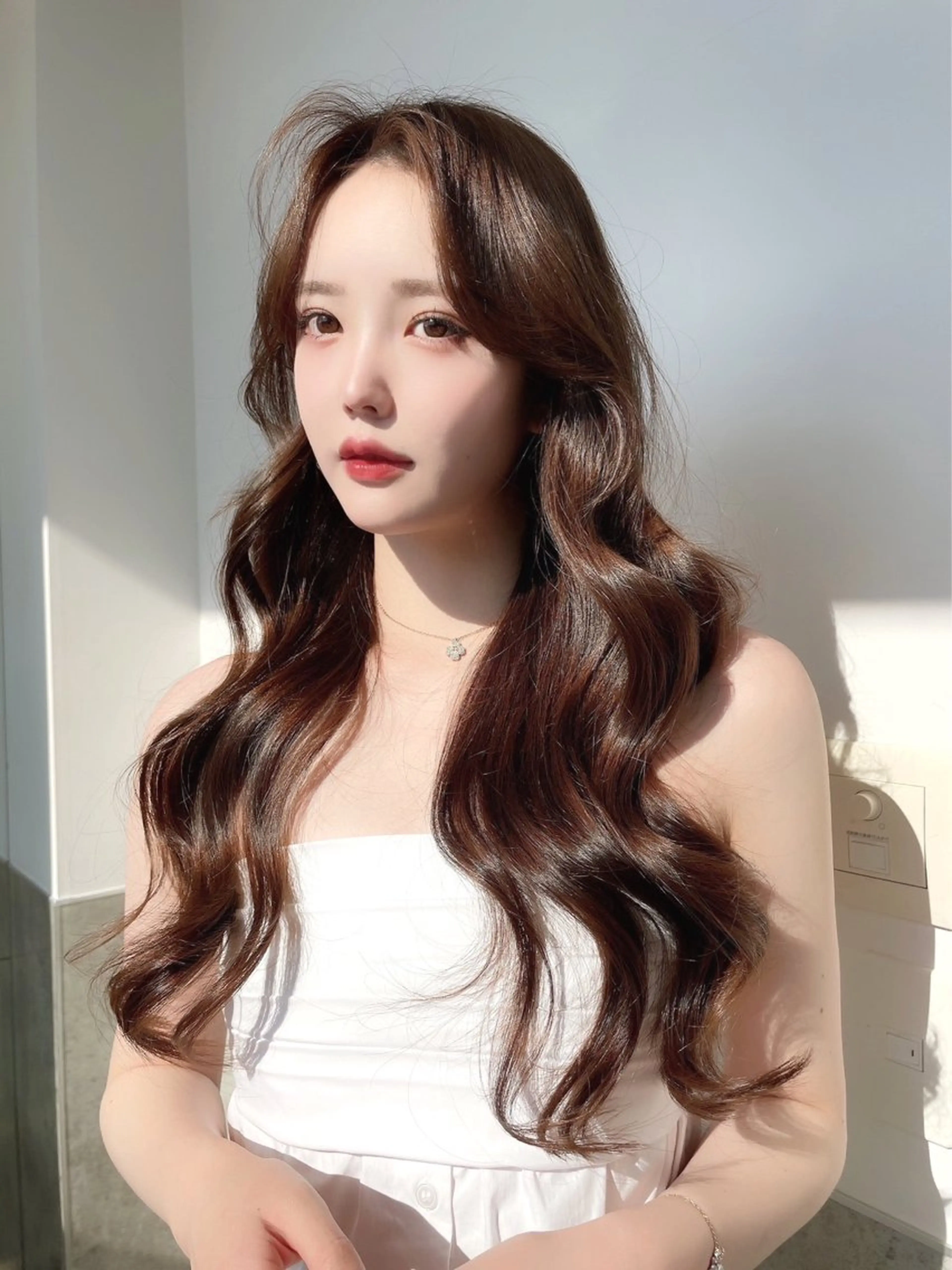 💗艶カラー+補修トリートメント💗 ハイトーン/韓国ヘアー/ミルクティーベージュ/デザインカラー/レイヤーの写真