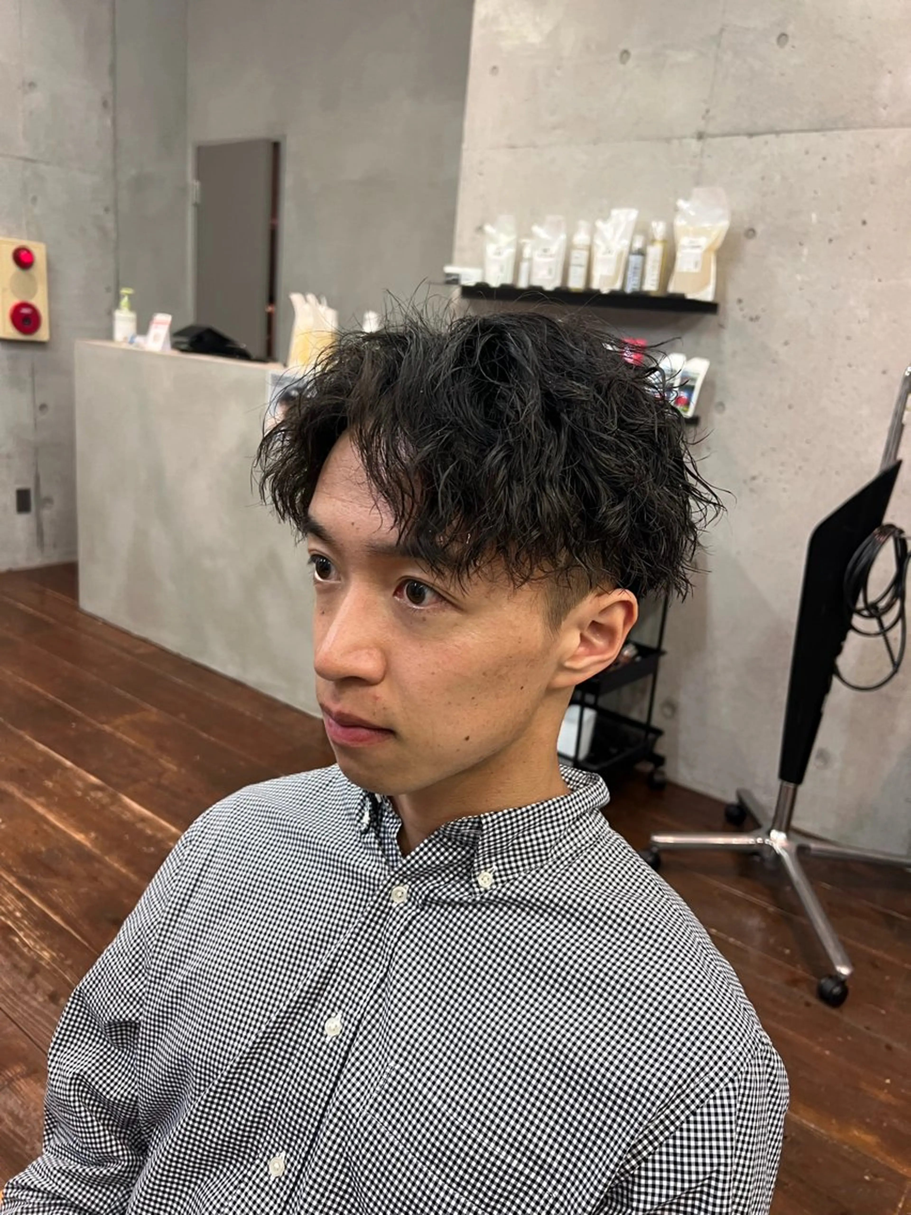 ミディアム パーマ メンズ ミディアムパーマ メンズパーマ ツイストスパイラルパーマ スパイラルパーマ カット パーマ メンズ特化美容師 /たけしのヘアスタイル