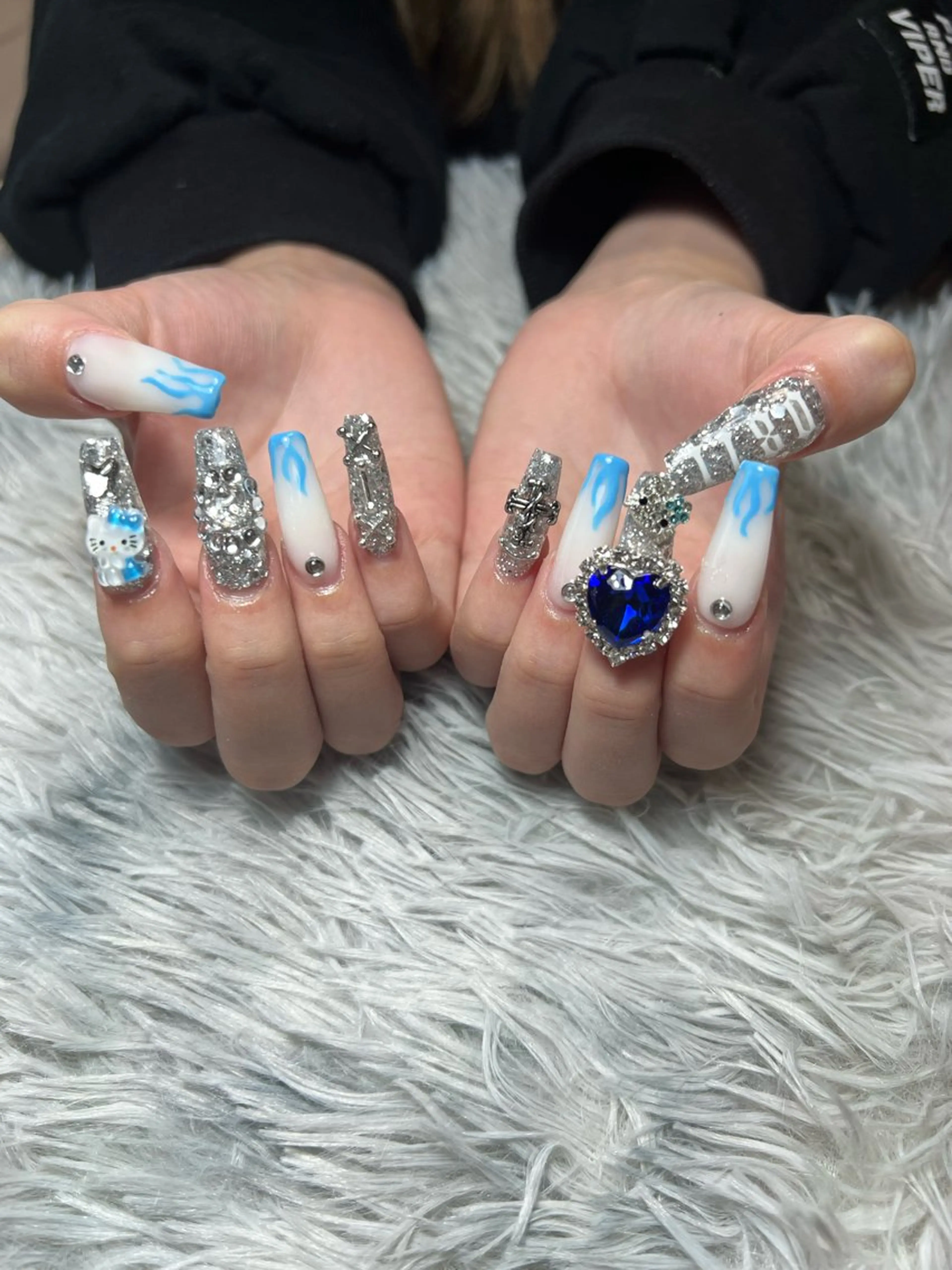 ネイル アートネイル 水色 持ち込み ハンドネイル シェヌネイル JURAのネイルデザイン