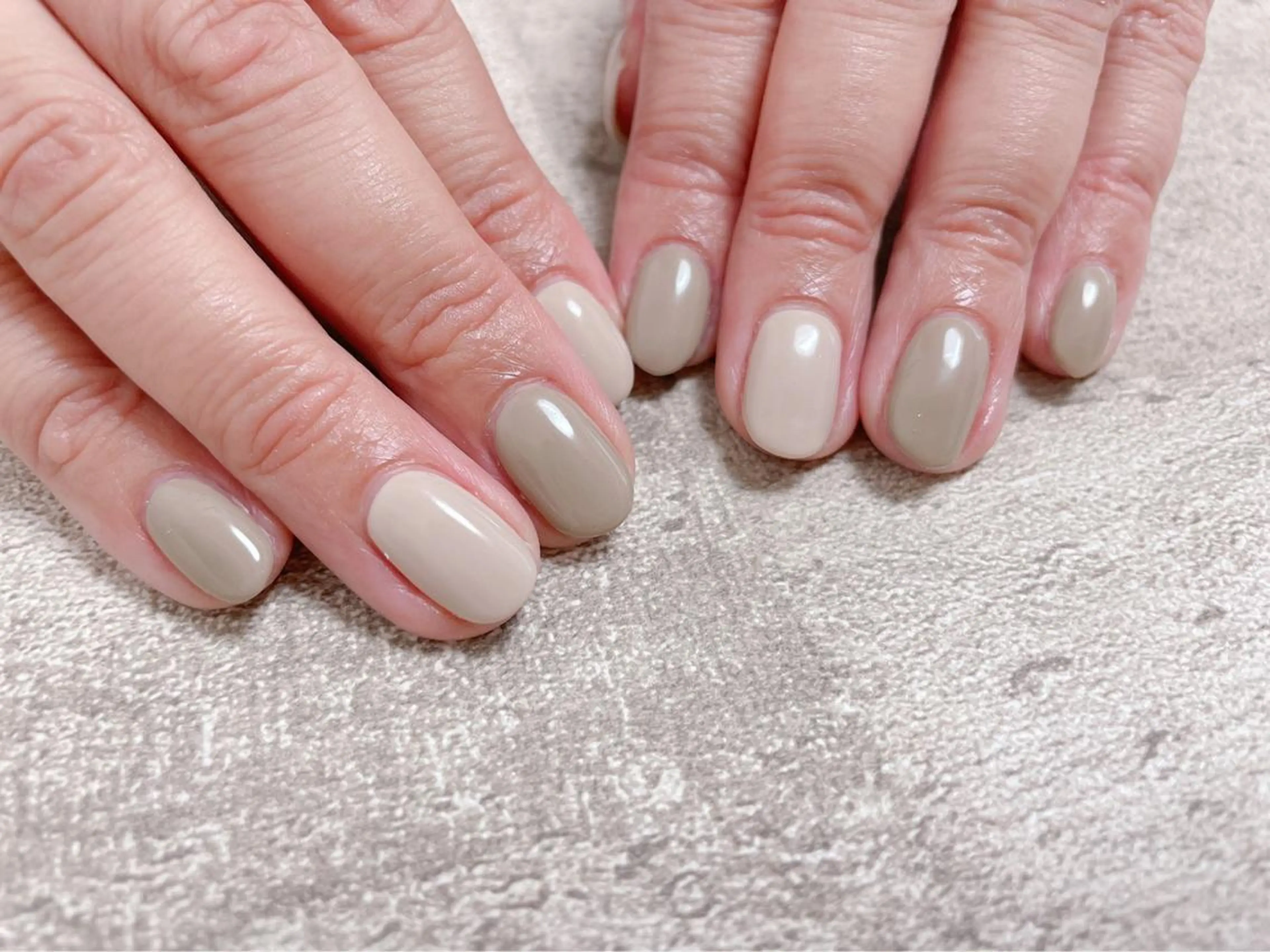 ネイル ワンカラーネイル ハンドネイル mogunail &blowのネイルデザイン