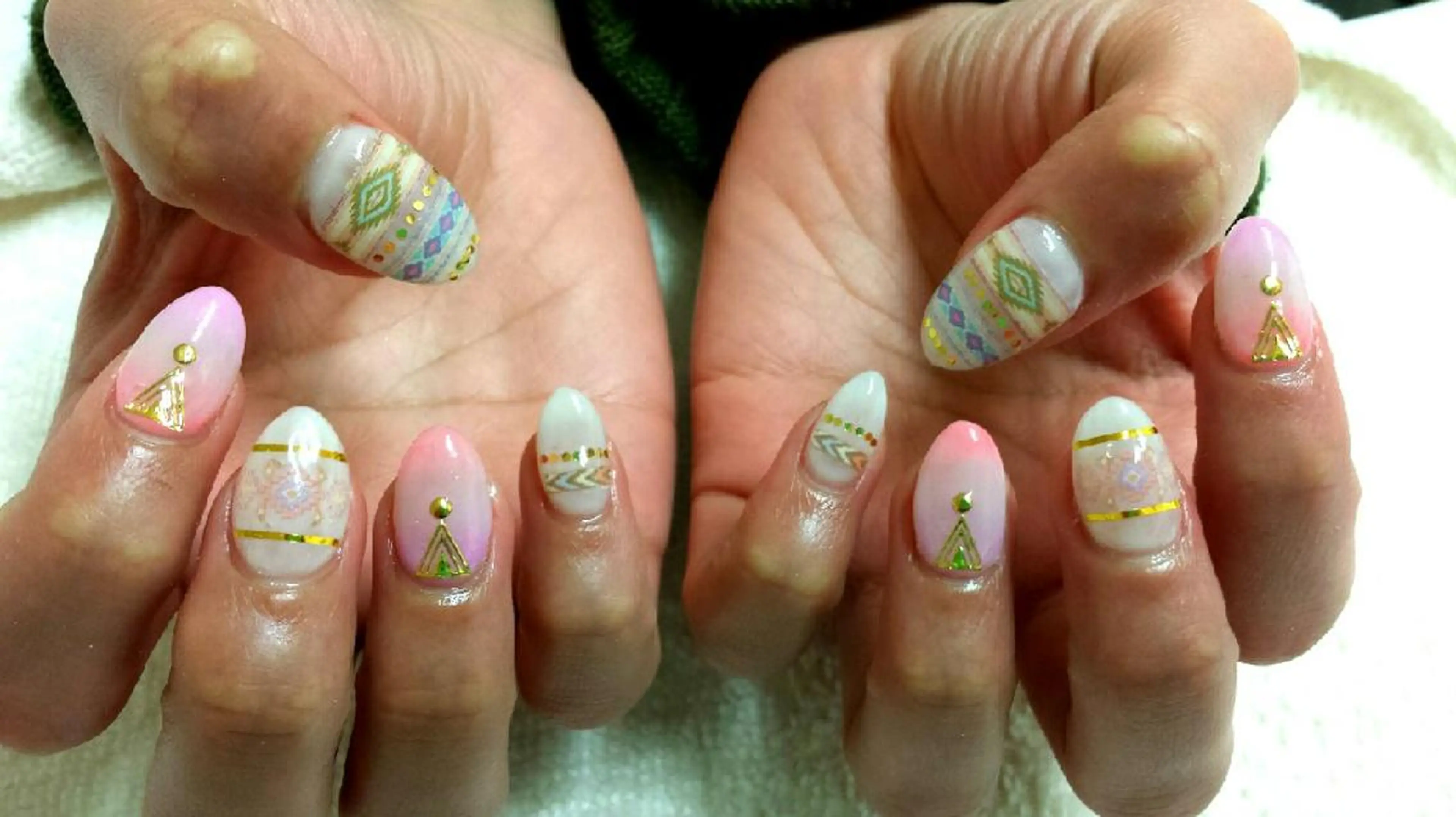 ネイル 河野ちえ (雑誌掲載サロン)のネイルデザイン