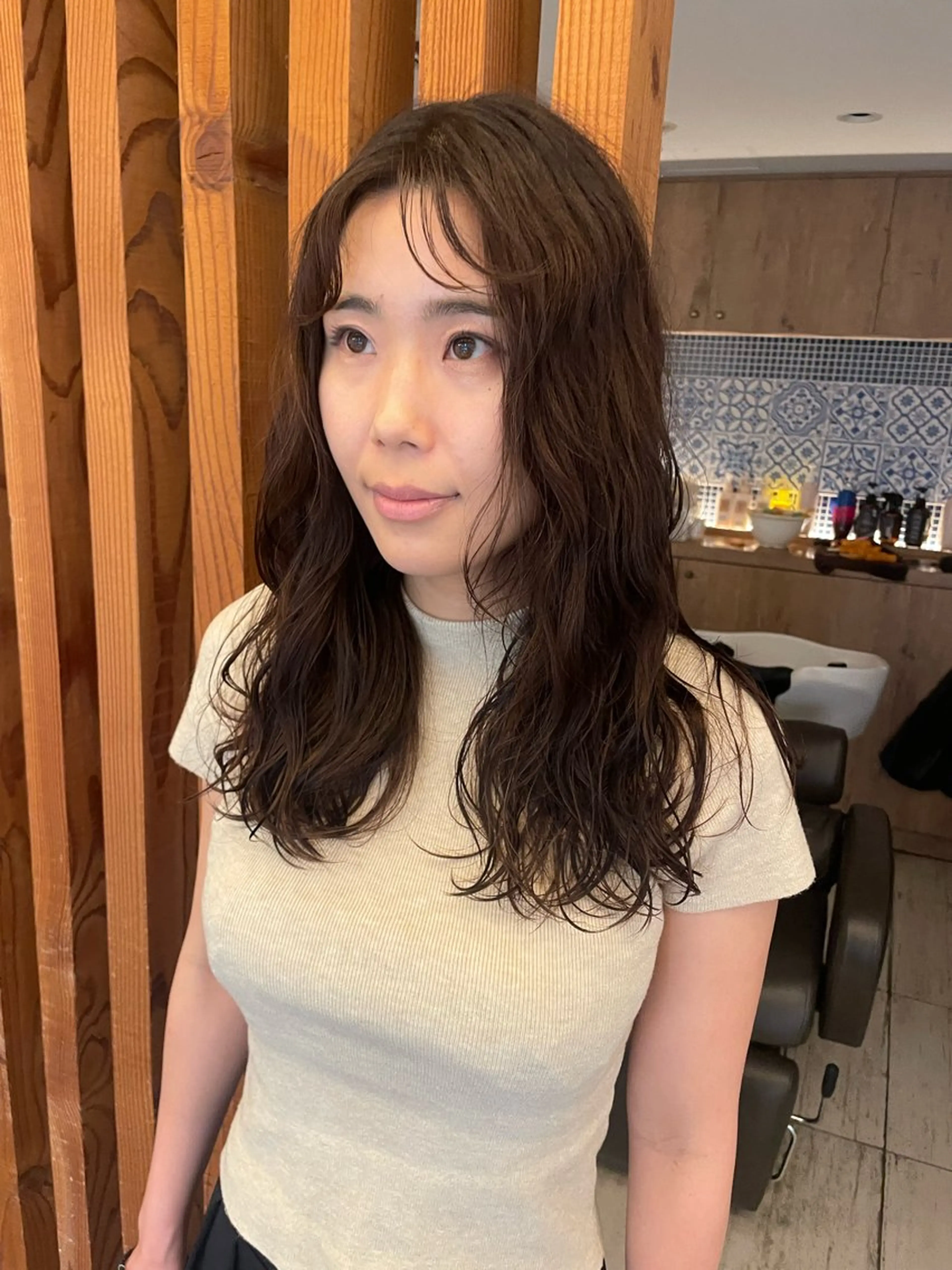 セミロング セミロングパーマ リカ/ハイトーン ・オリーブ🍀のヘアスタイル