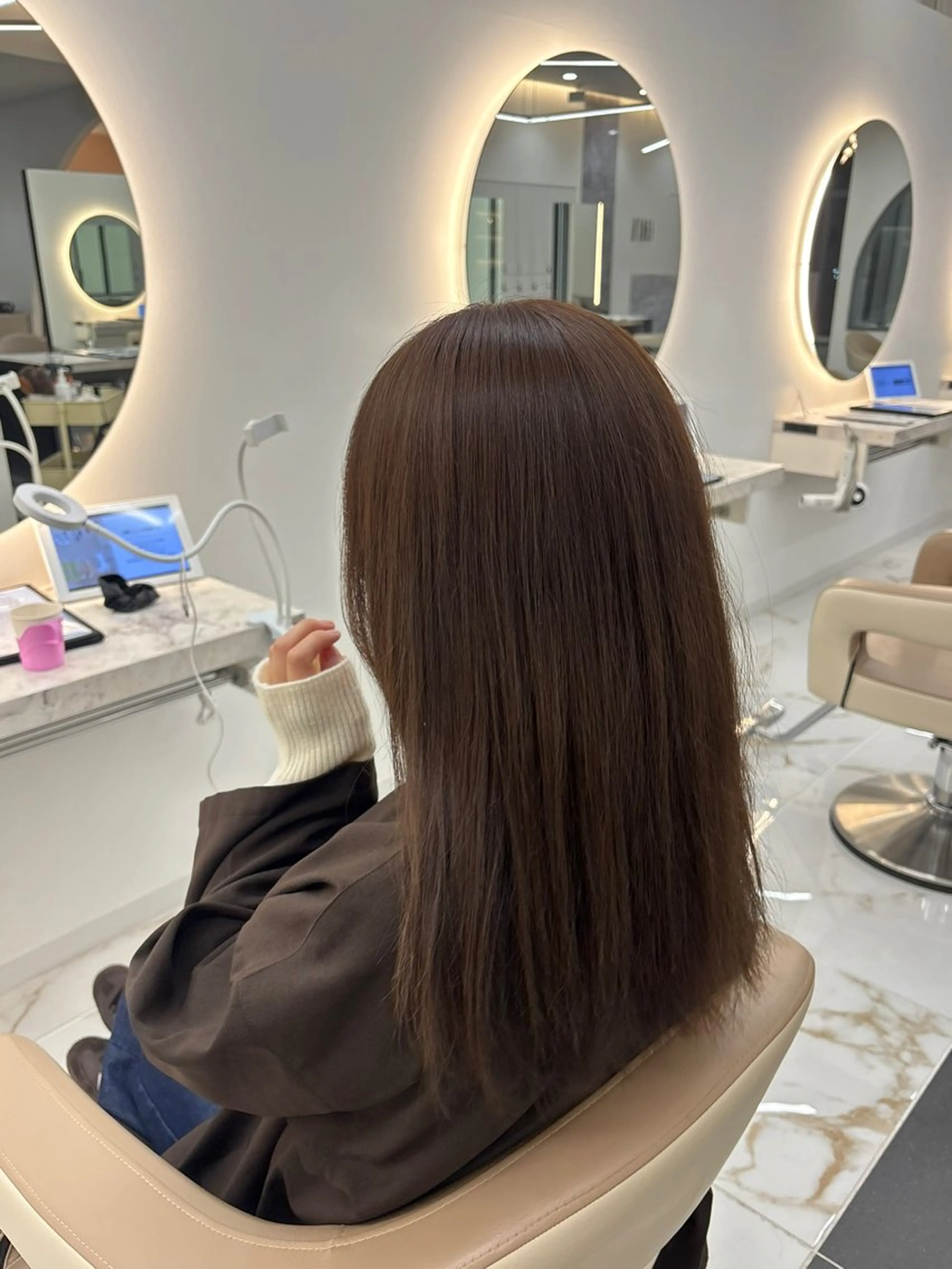 カラー ベージュカラー ブリーチ ブリーチなしカラー ヘアカラー しんさか れいとのヘアスタイル