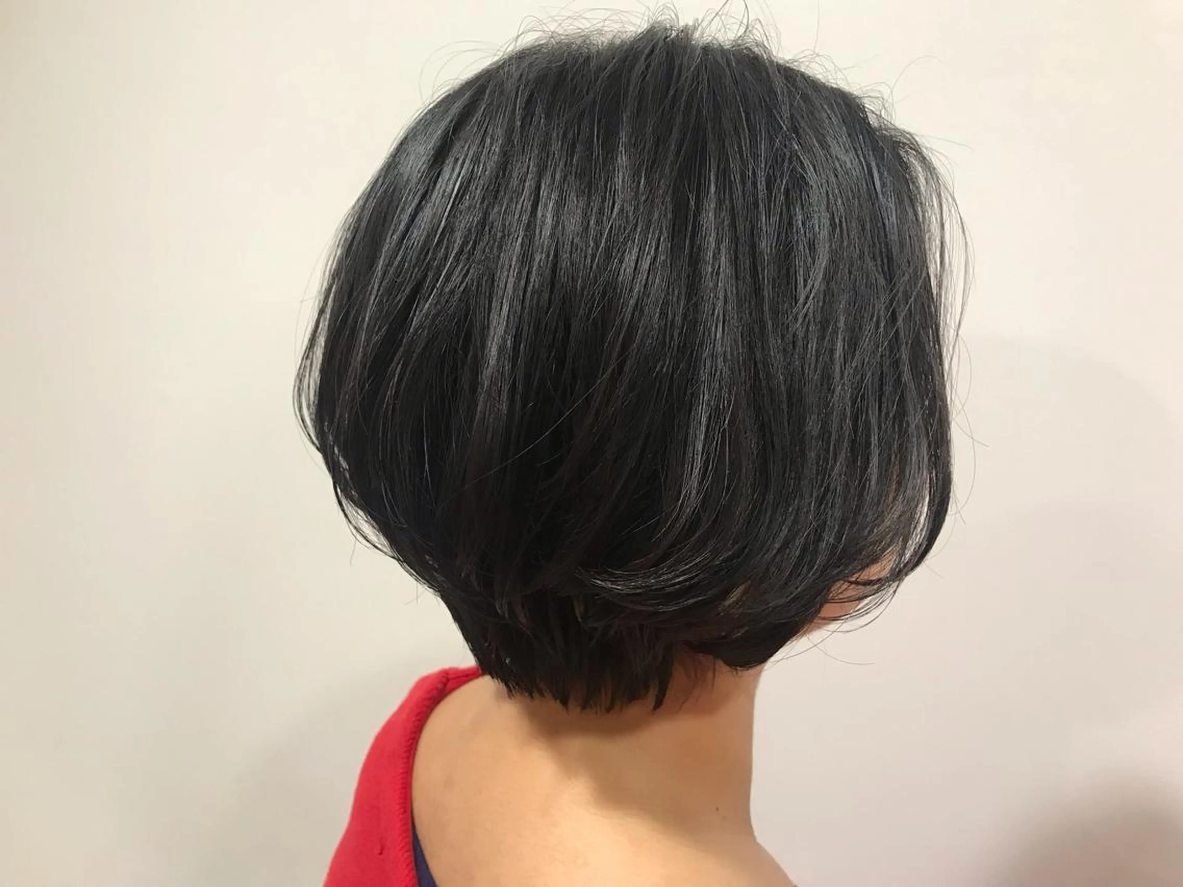 ショート 暖色カラー🍊 ボブ🌿顔周りcutのヘアスタイル