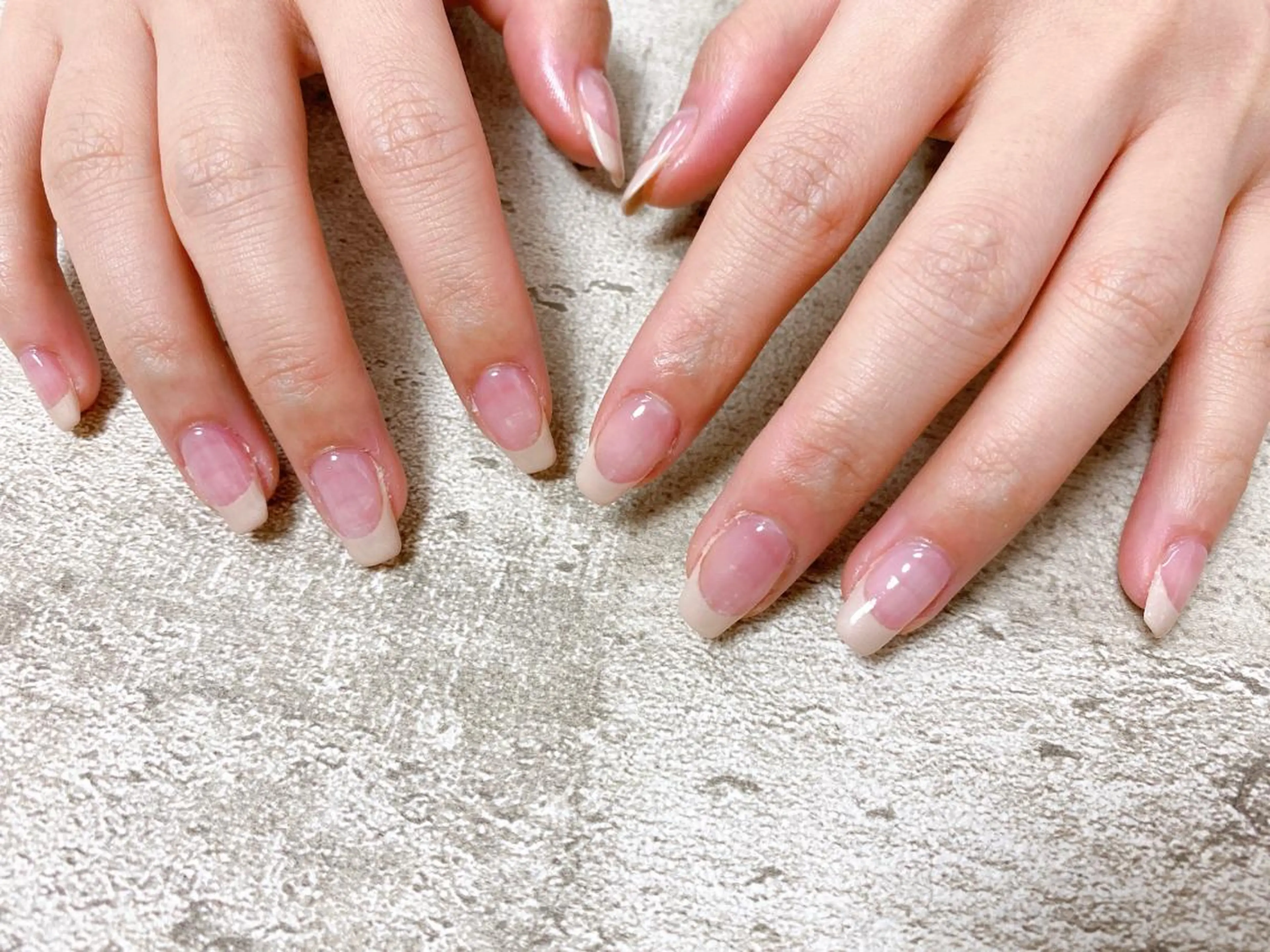 ネイル フレンチネイル mogunail &blowのネイルデザイン