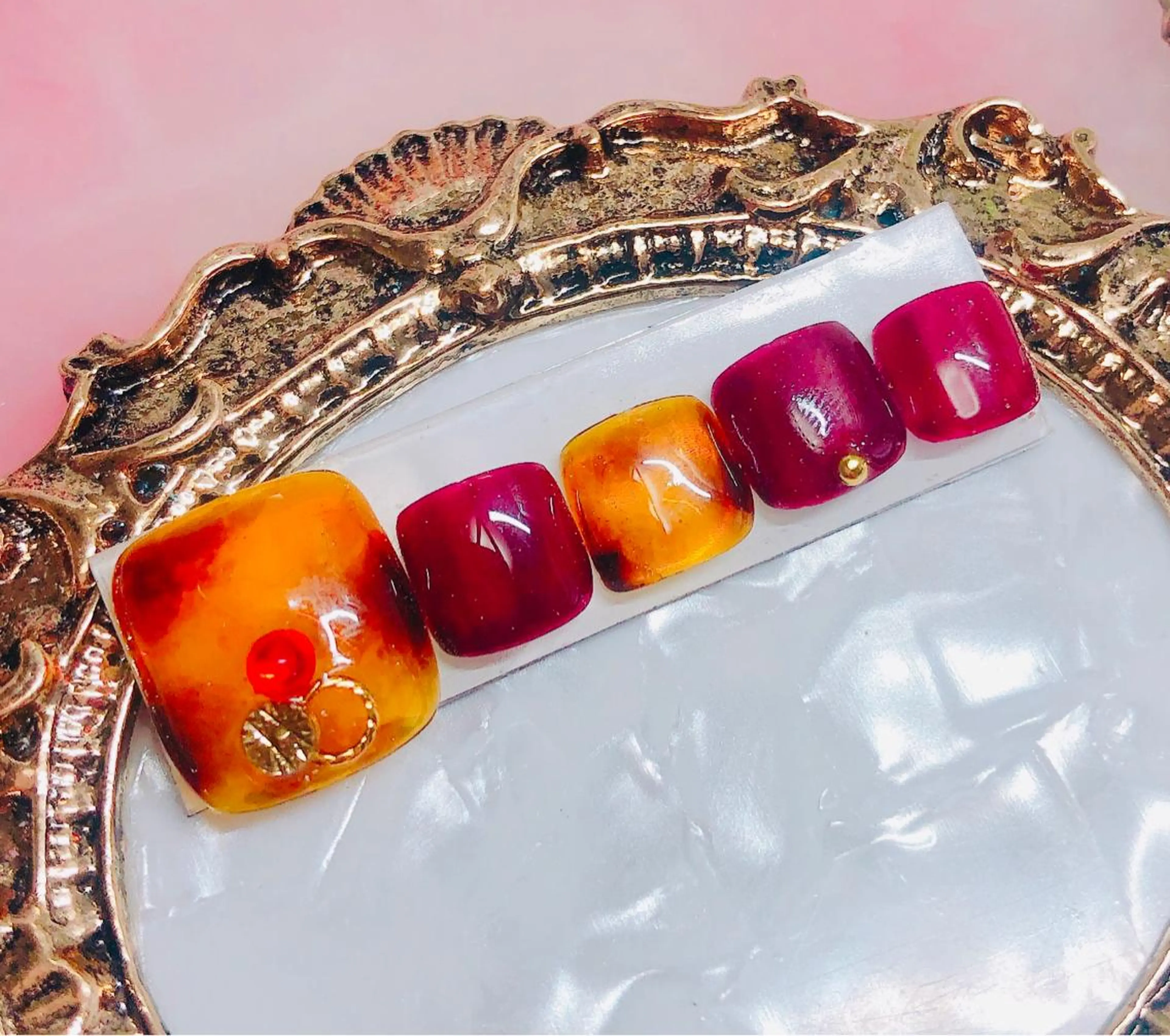 ネイル フットネイル フットネイル CROWN プライベートサロンのネイルデザイン