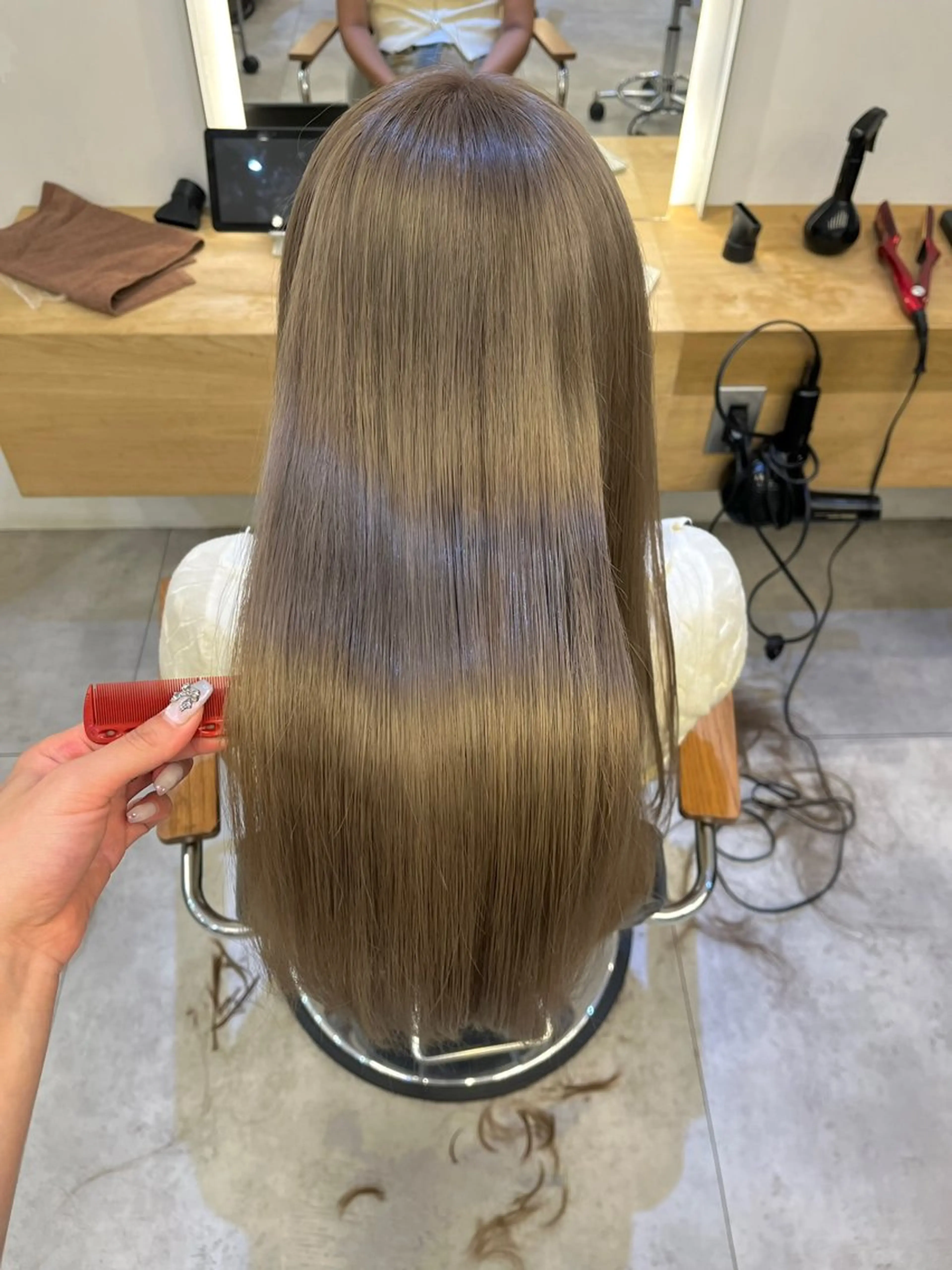 ロング カラー ブリーチ ✨艶髪✨ 奈須晴香のヘアスタイル