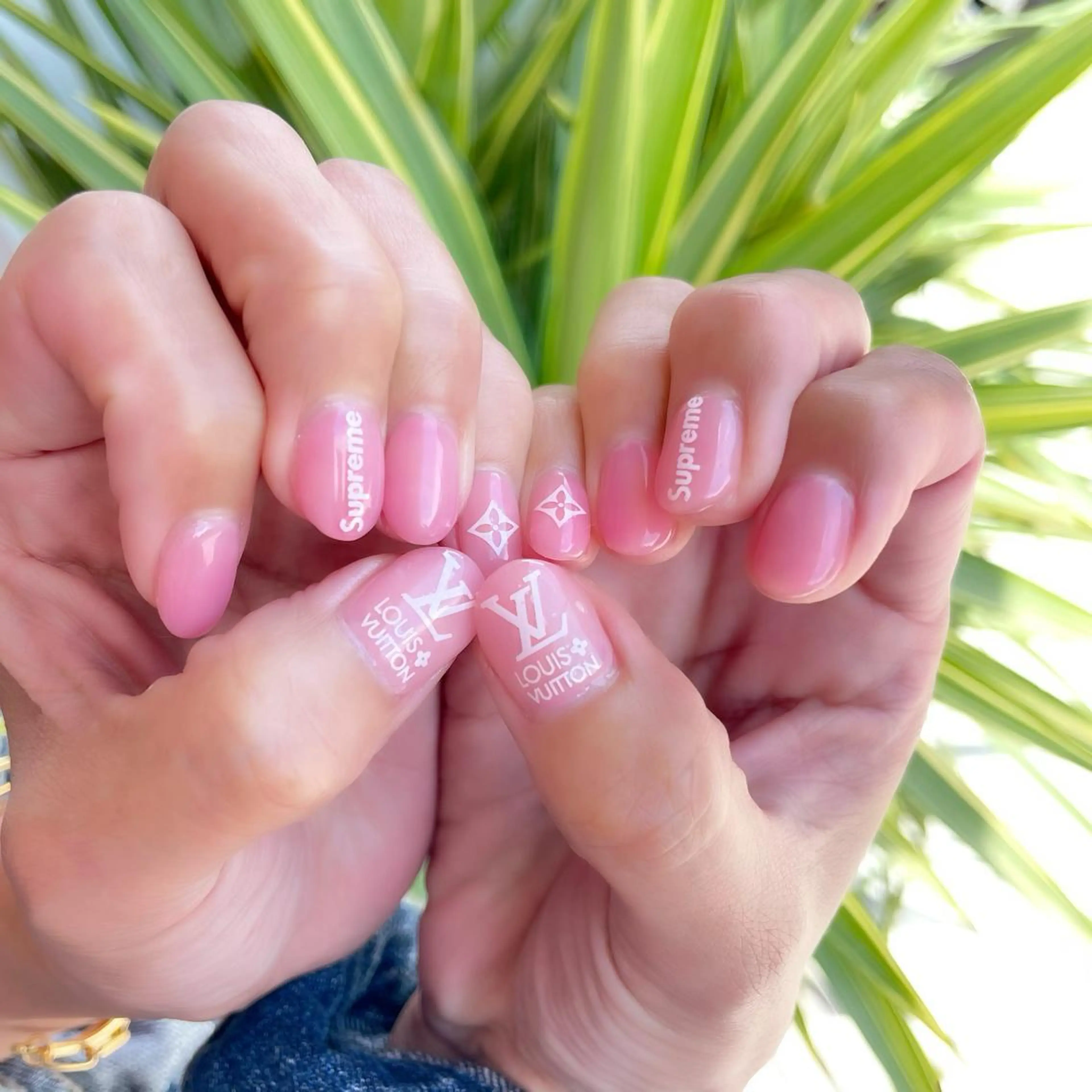 ネイル es nailのネイルデザイン