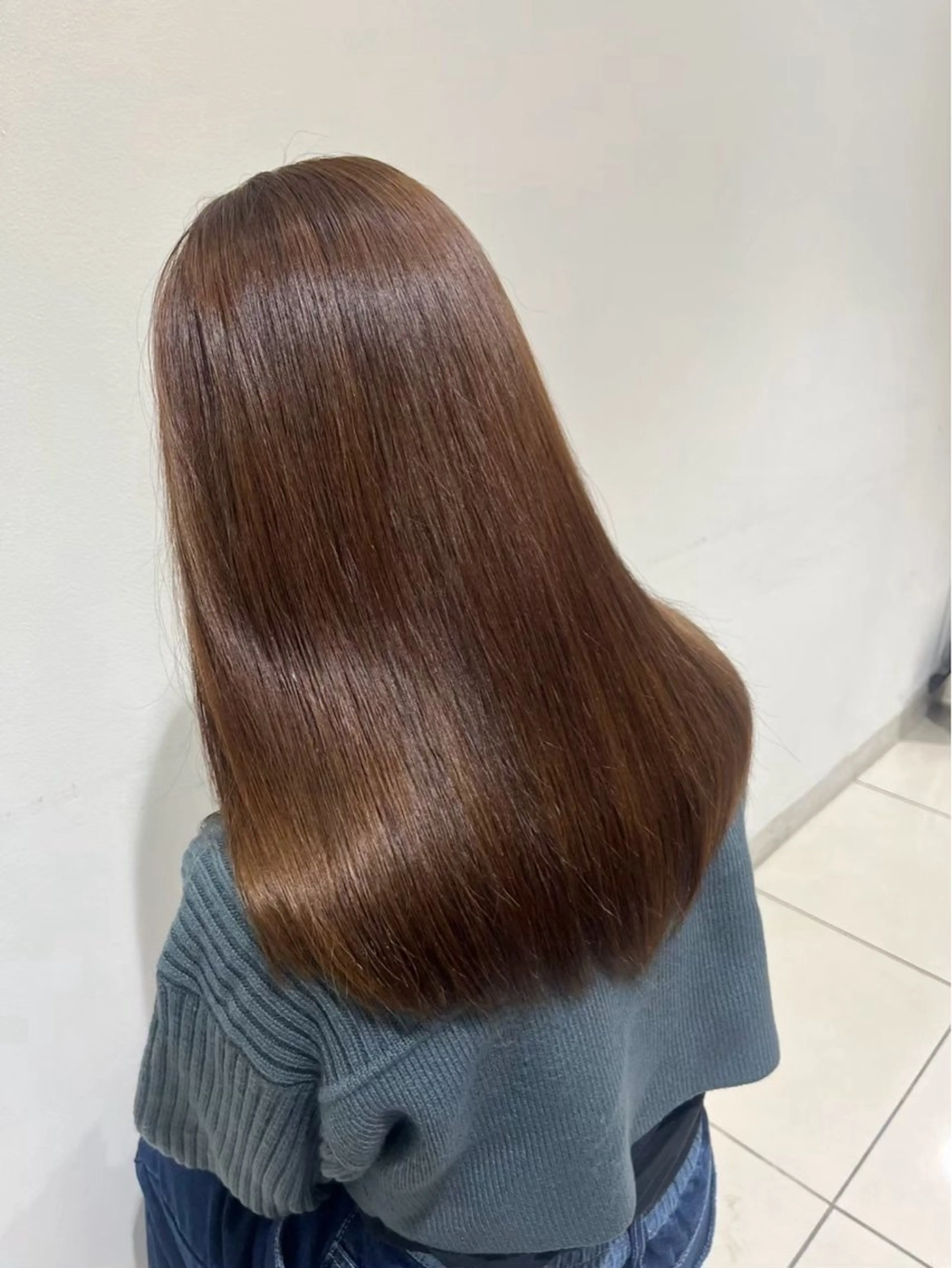 セミロング カラー 大西 杏依のヘアスタイル