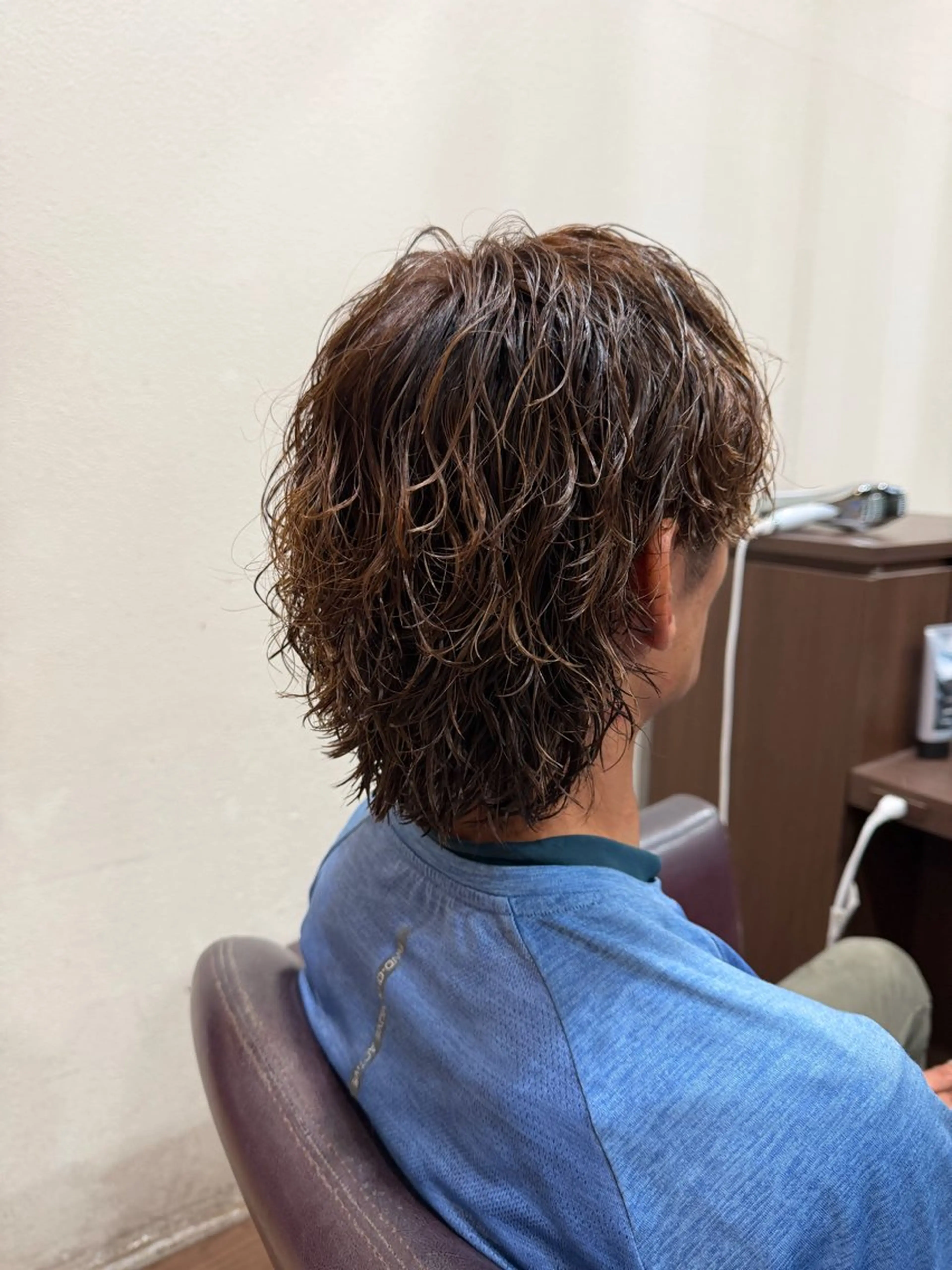 パーマ メンズ センターパート メンズパーマ ツイストスパイラルパーマ スパイラルパーマ カット パーマ 仲井 充のヘアスタイル