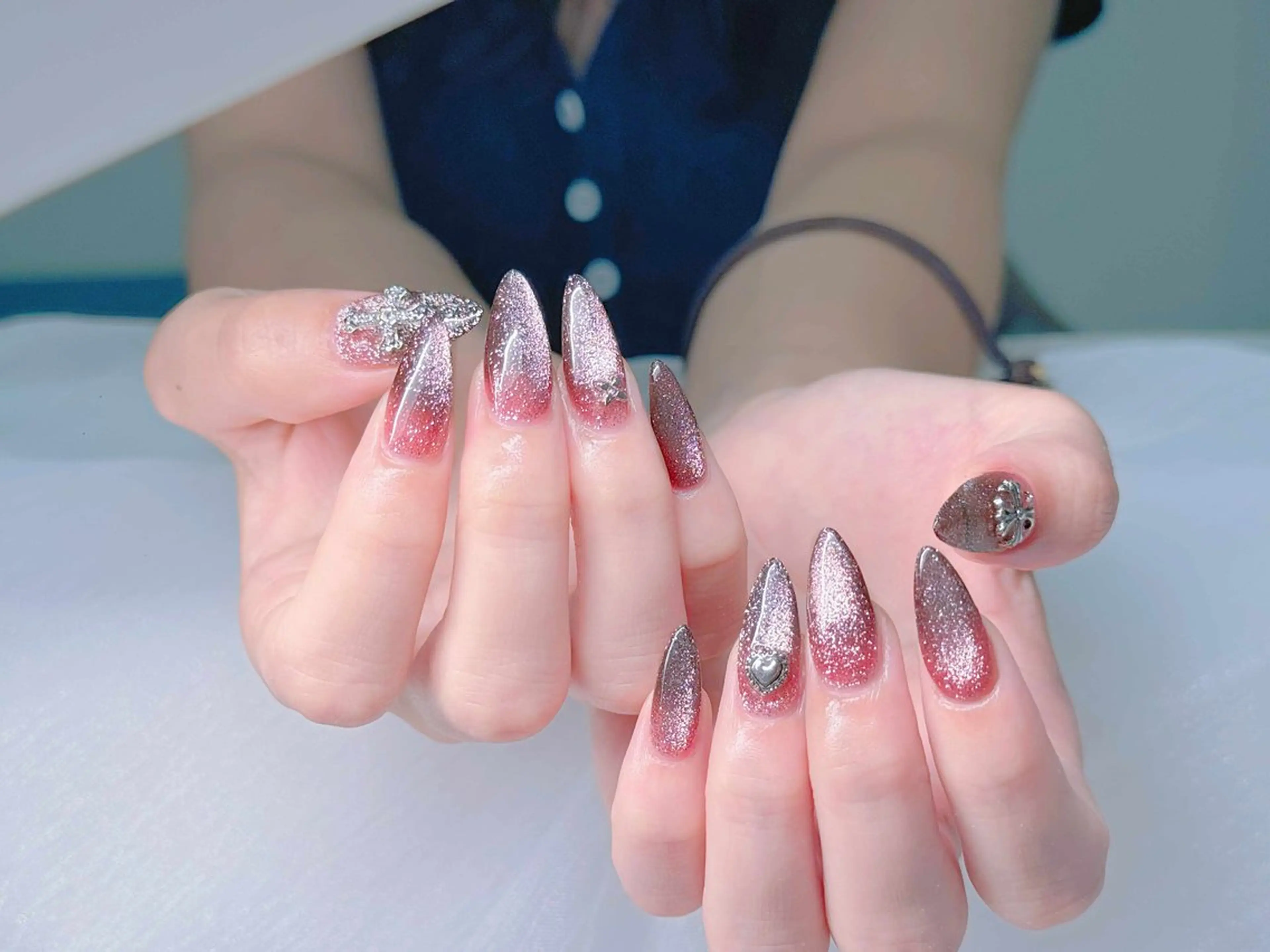 ネイル オーロラネイル ブルー チークネイル フットネイル フレンチネイル ハンドネイル JAN 168 池袋のネイルデザイン