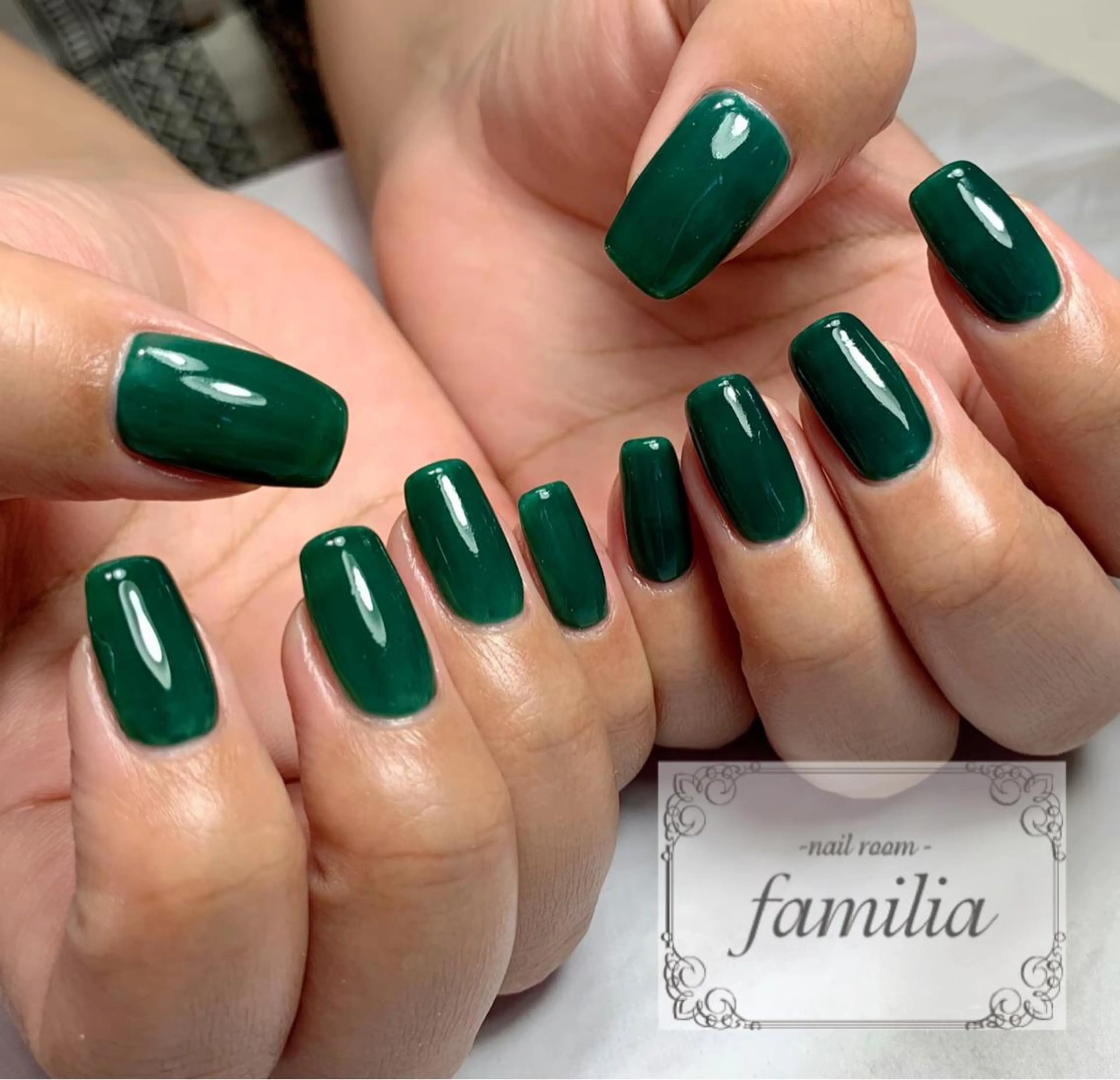 ネイル ハンドネイル -nailroom- familiaのネイルデザイン
