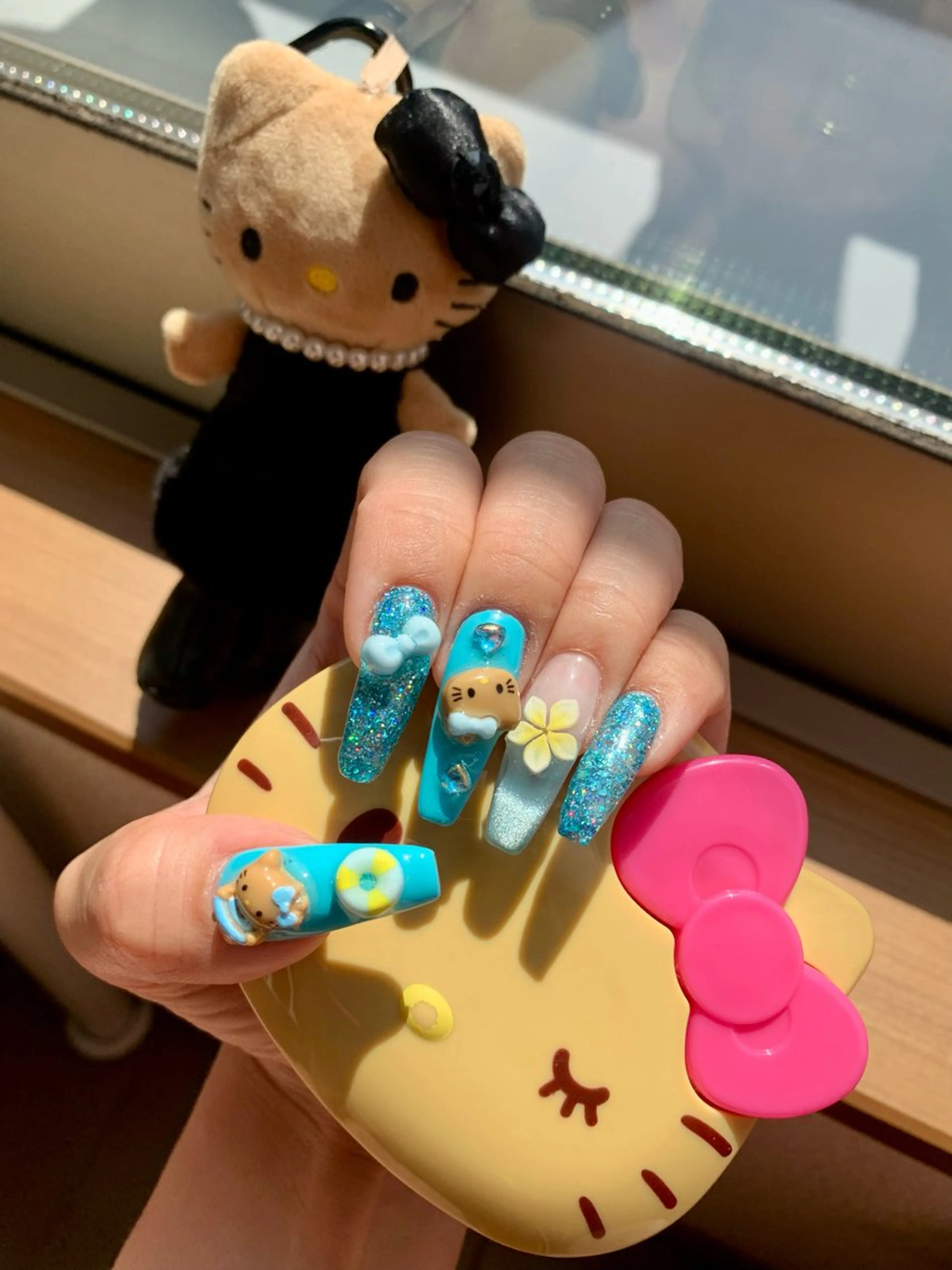 ネイル ハンドネイル ハンドケア 🌙都岡 ムーンネイルのネイルデザイン