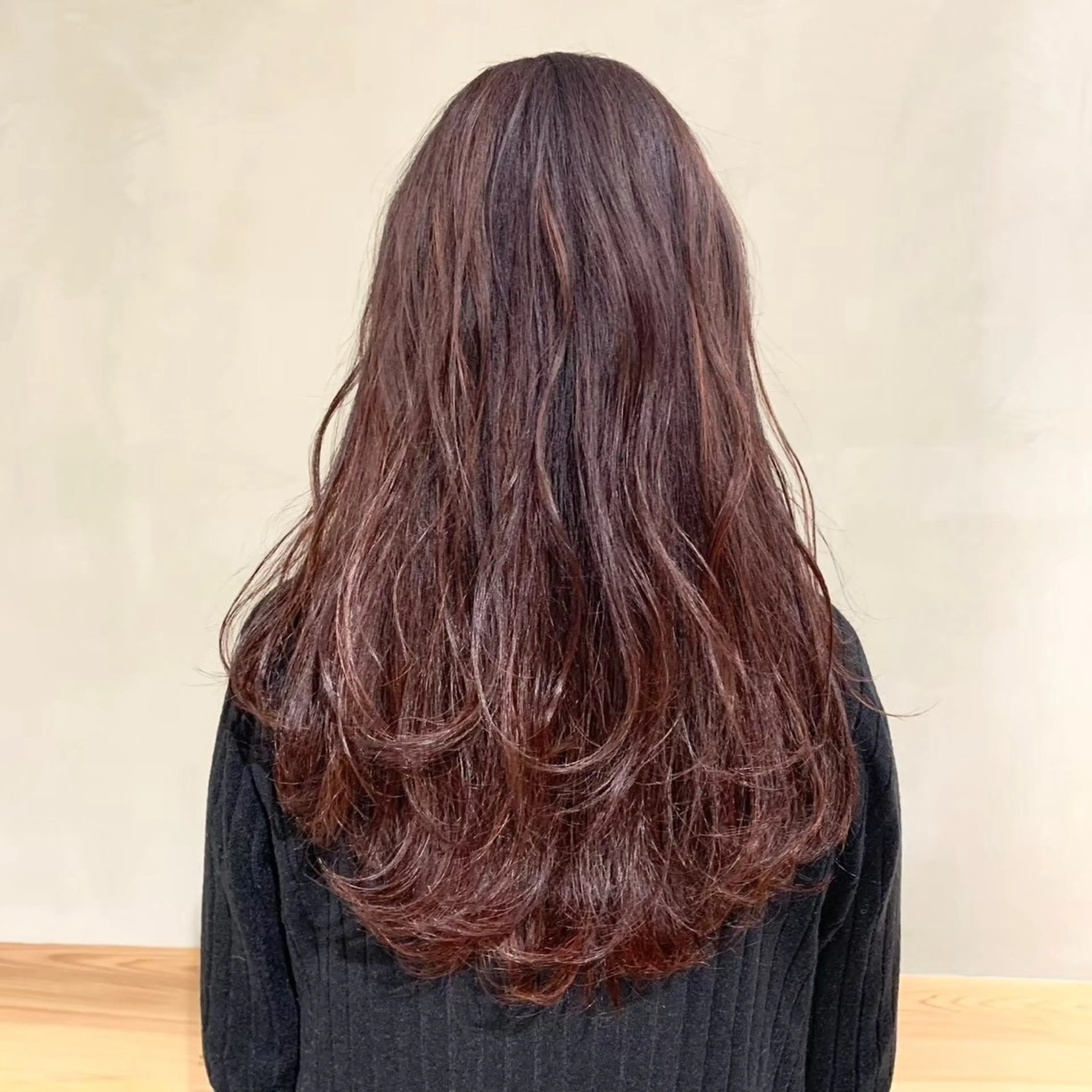 ロング mei🪽 カラーモデルのヘアスタイル