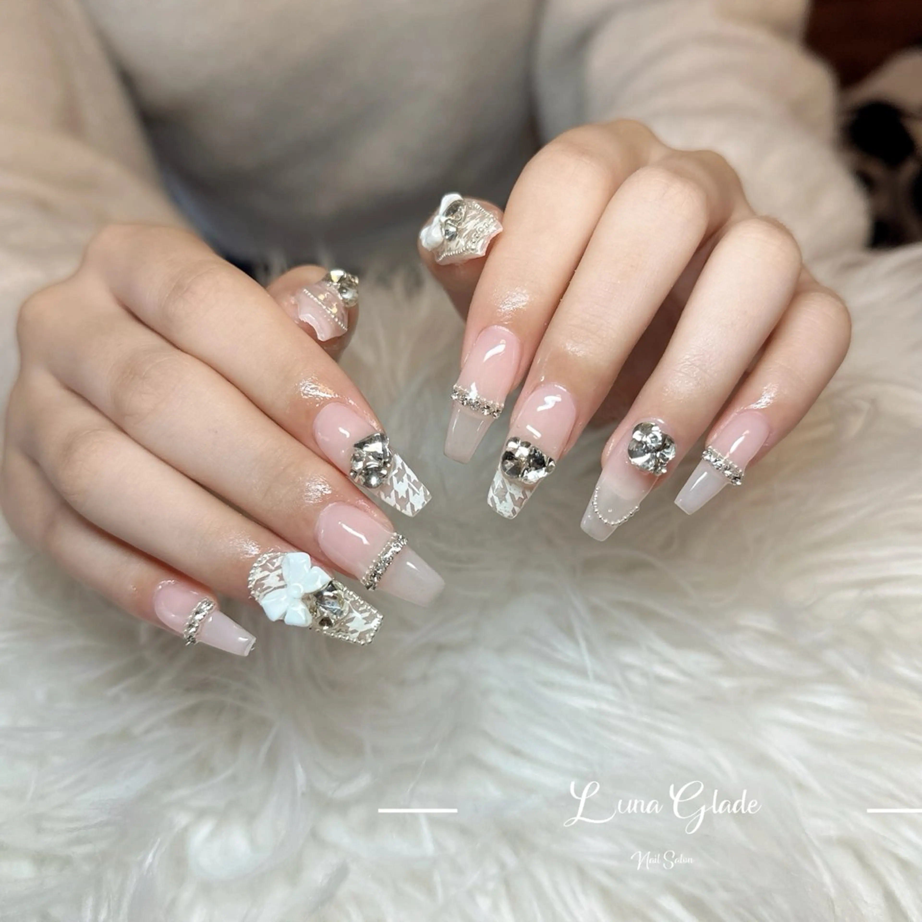 ネイル ハンドネイル Luna Gladeのネイルデザイン