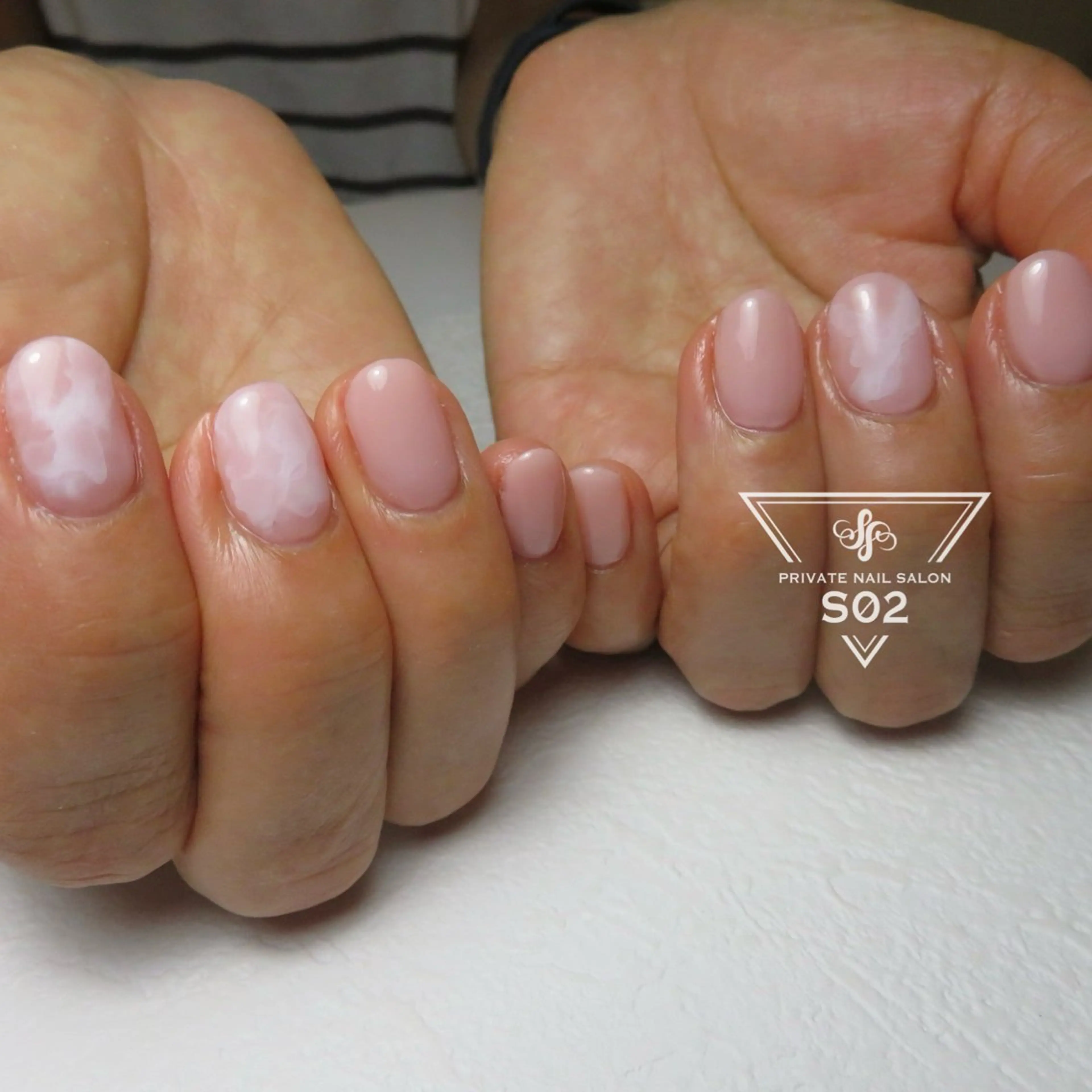 ネイル S02 𝙲𝚑𝚒𝚎のネイルデザイン