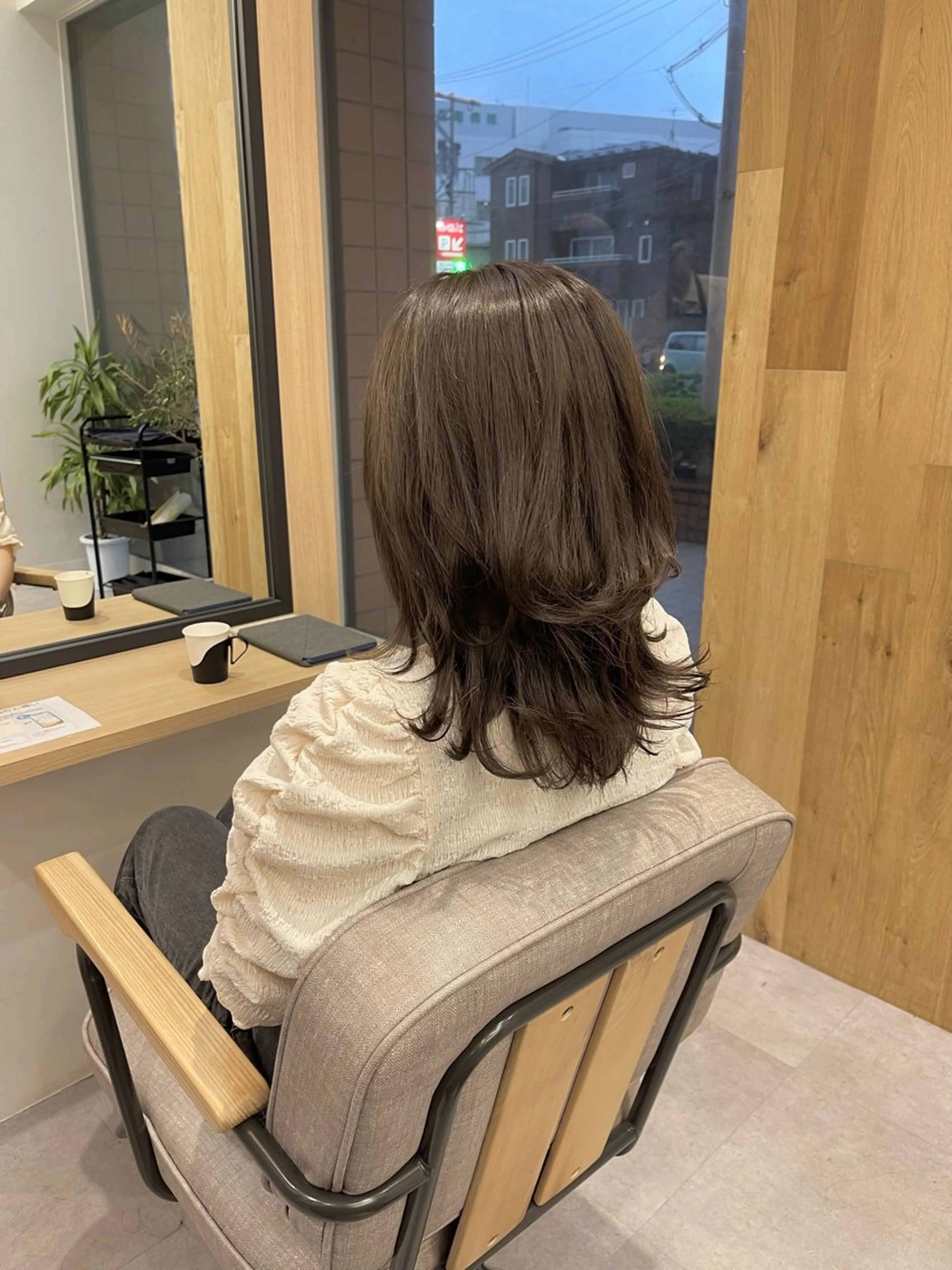 ミディアム ウルフカット カット ヘアカラー トリートメント ショートとレイヤーが 好きな人|三浦翔のヘアスタイル