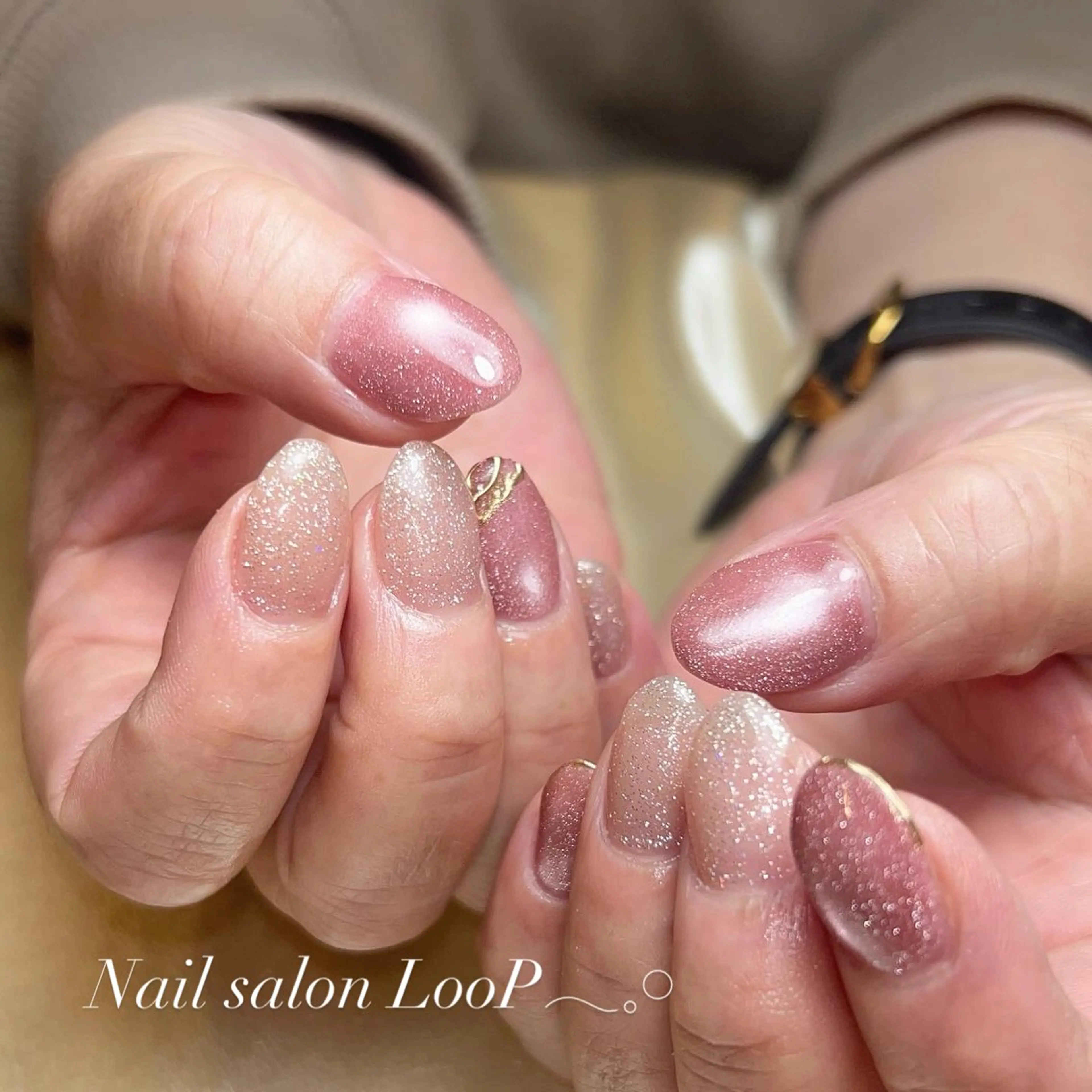 ネイル アートネイル オフィスネイル ハンドネイル LooP - RECO-のネイルデザイン