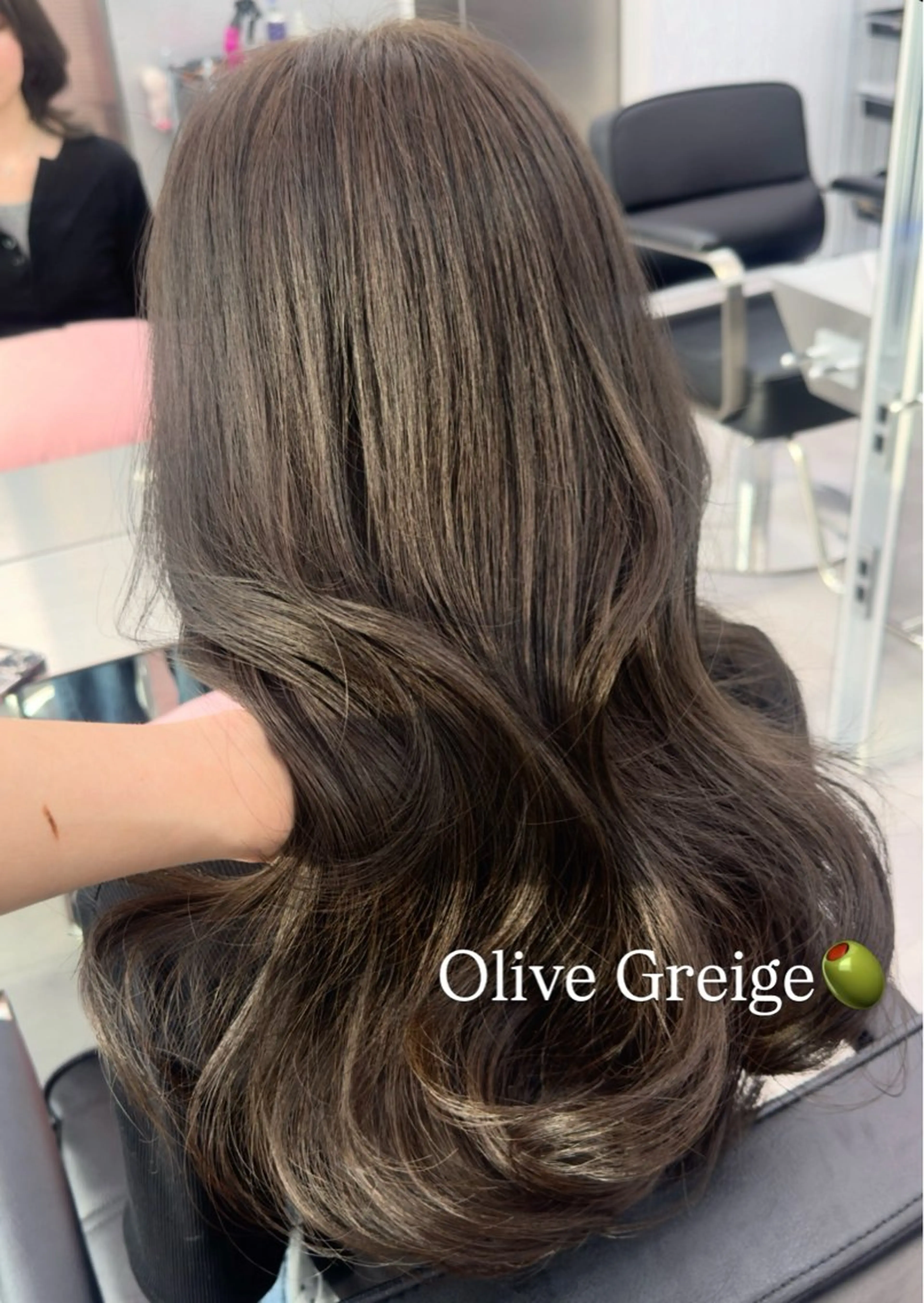 ミディアム トリートメント カット ヘアカラー トリートメント Miyu/透明感 カラー/レイヤーのヘアスタイル