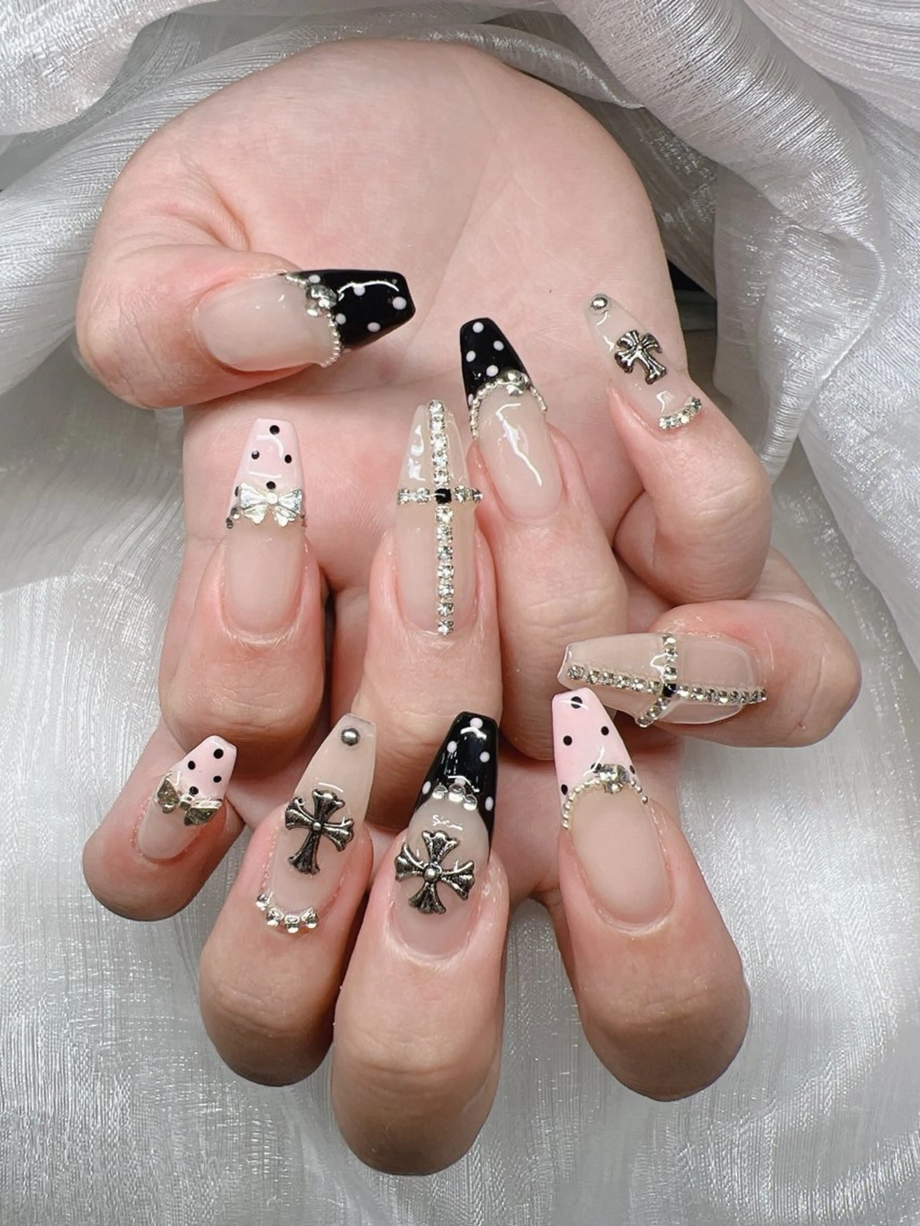 ネイル 長さ出し グラデーション 卒業式 キラキラネイル マグネットネイル ハンドネイル Lee Nails チップ長さだし専門店のネイルデザイン